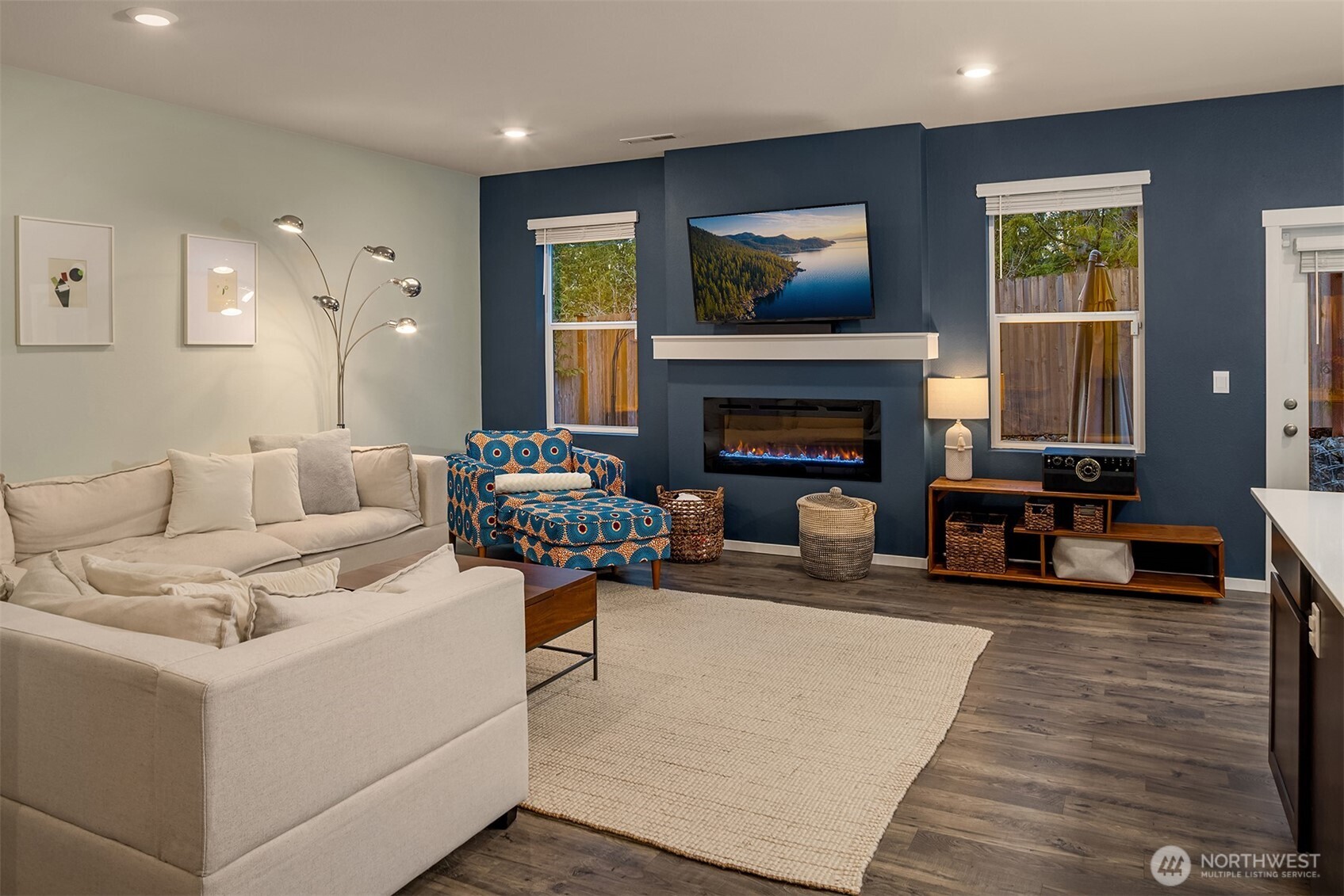 10715 32nd Street NE