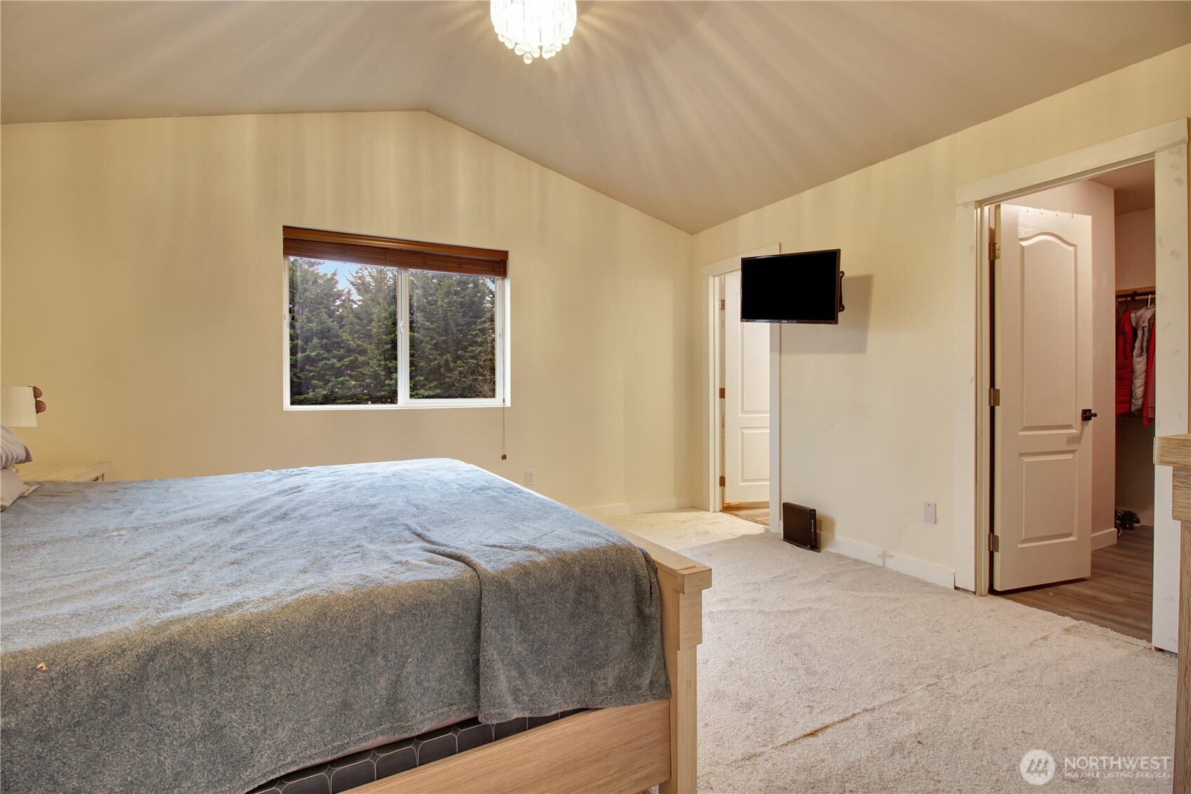 318 E Highland Drive