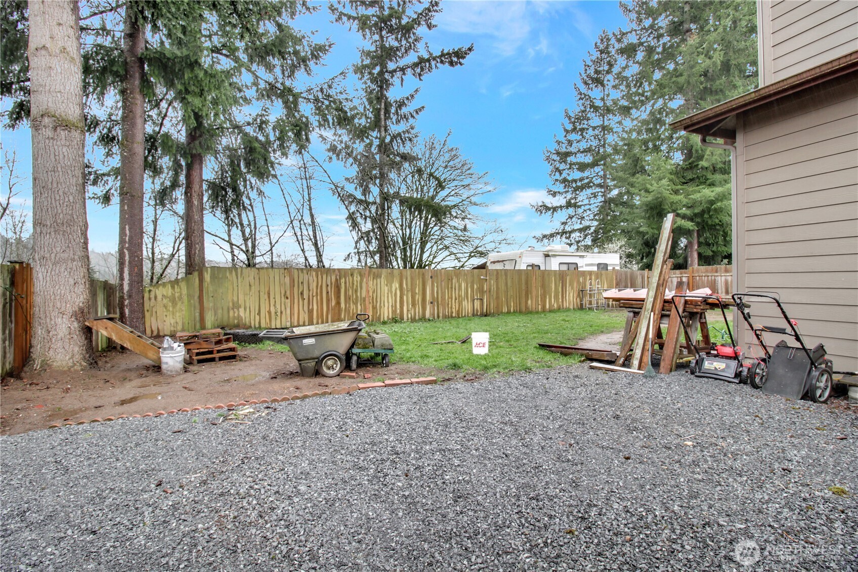 318 E Highland Drive