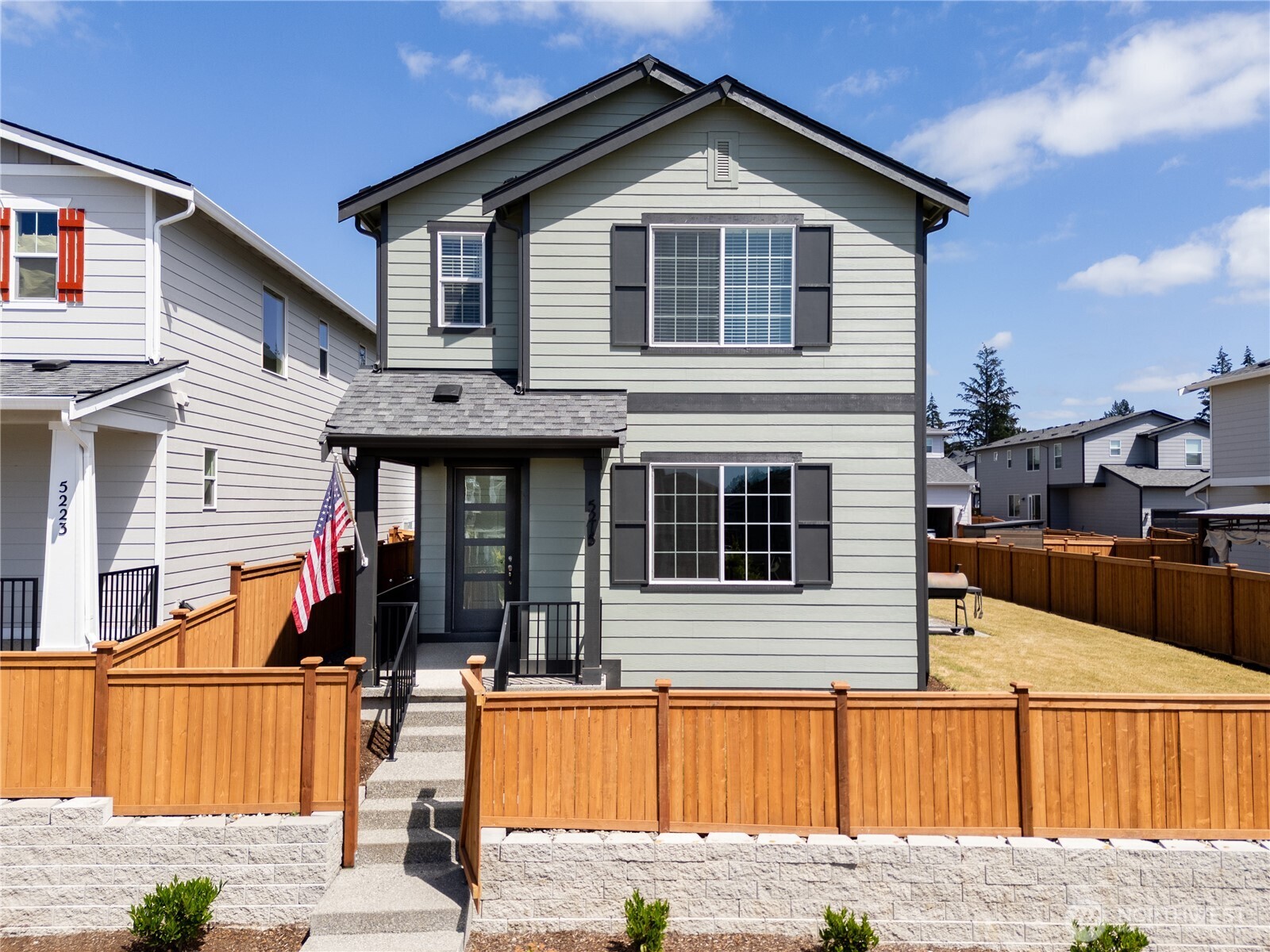 5215 87th Avenue NE