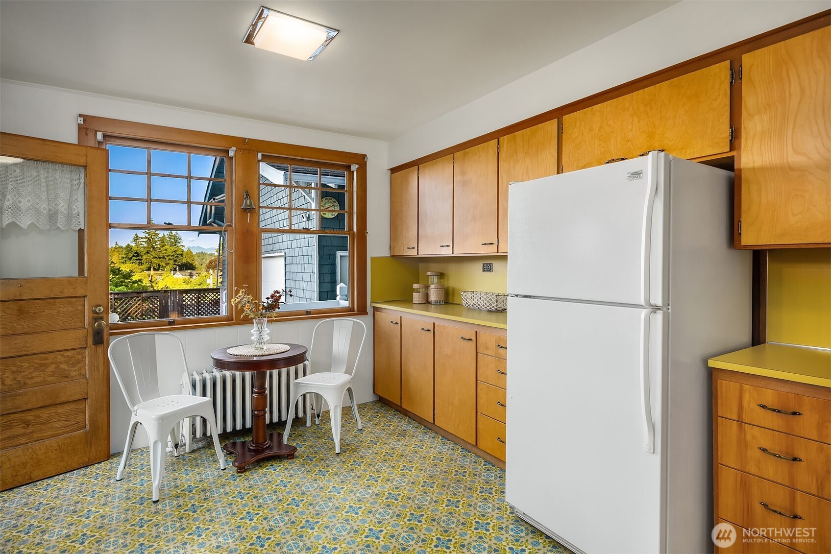 423 Ave B