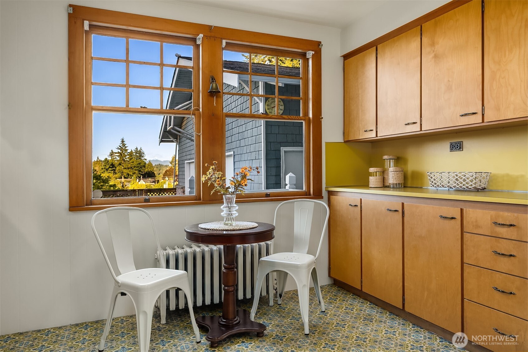 423 Ave B