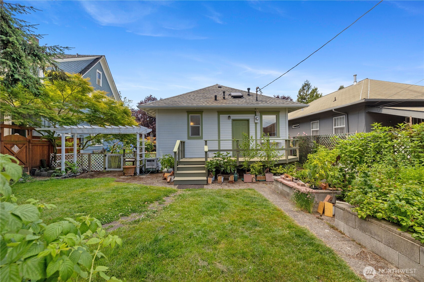 1705 Hoyt Avenue