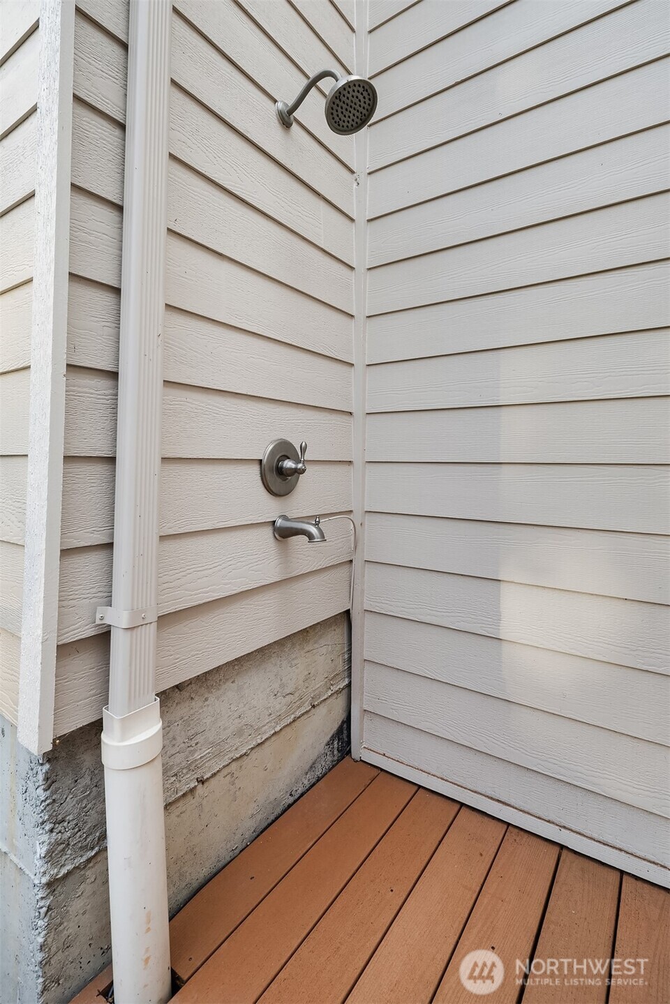 24 79th Drive SE
