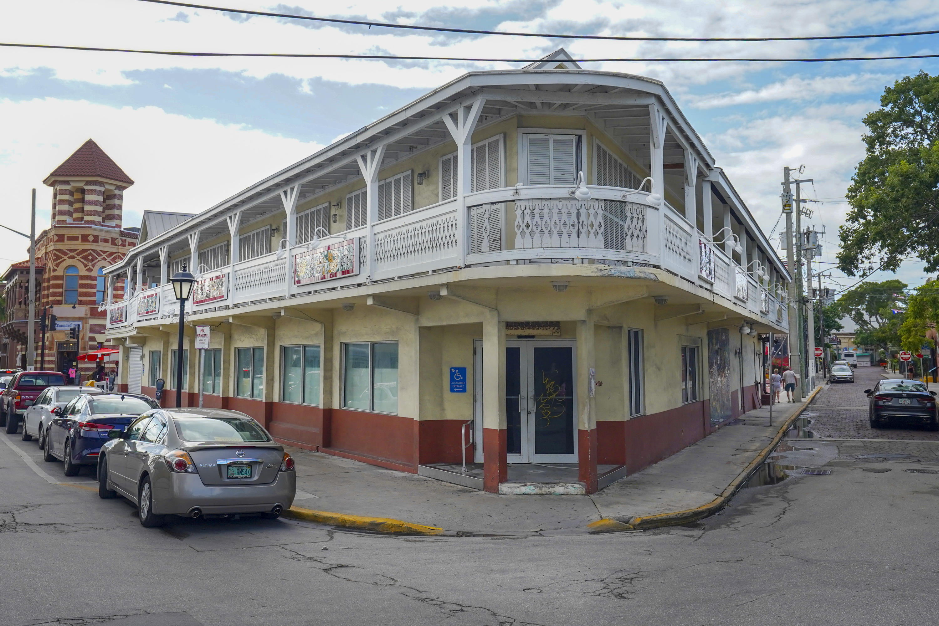 12 Duval Street