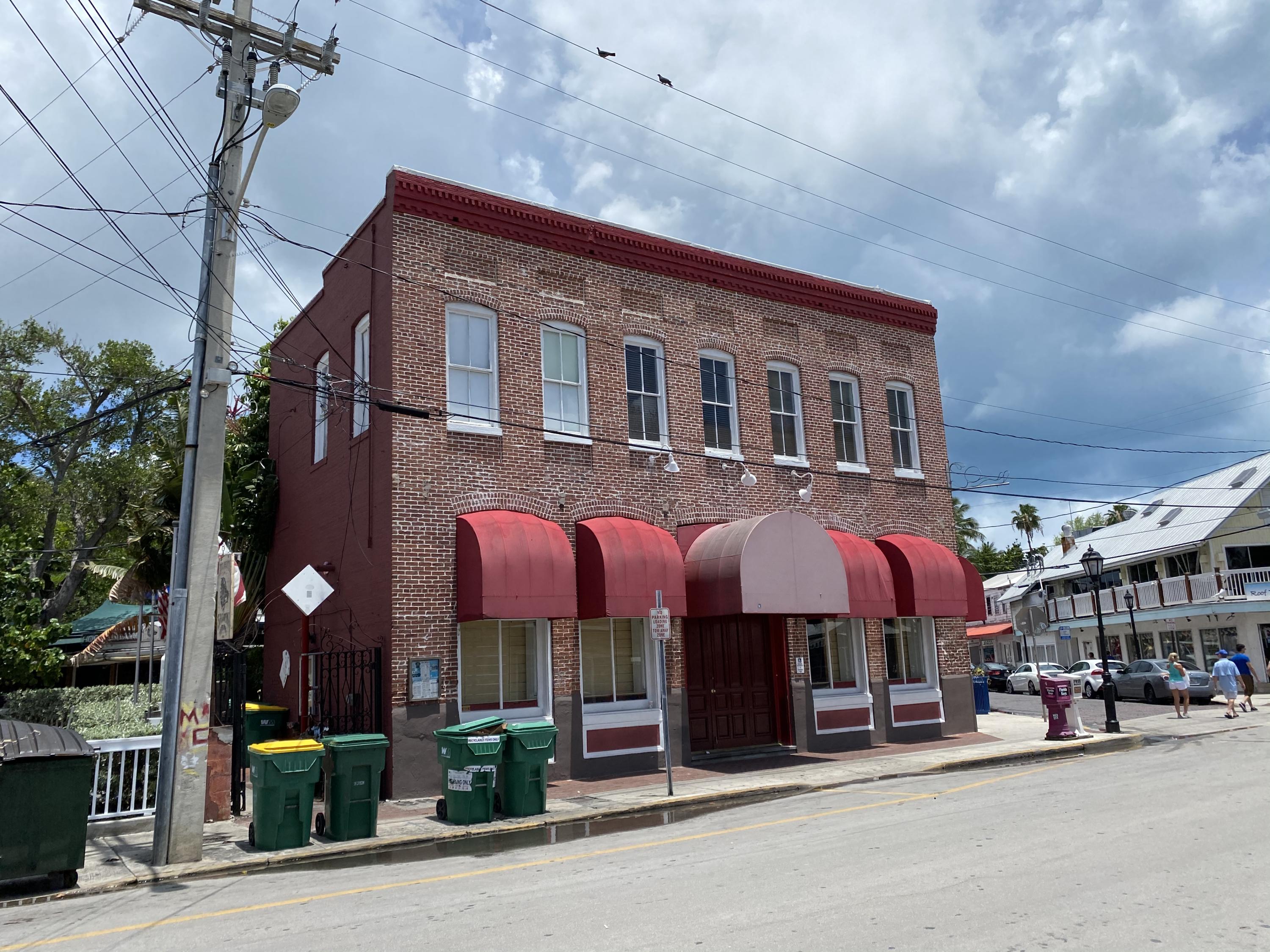 400 Front Street