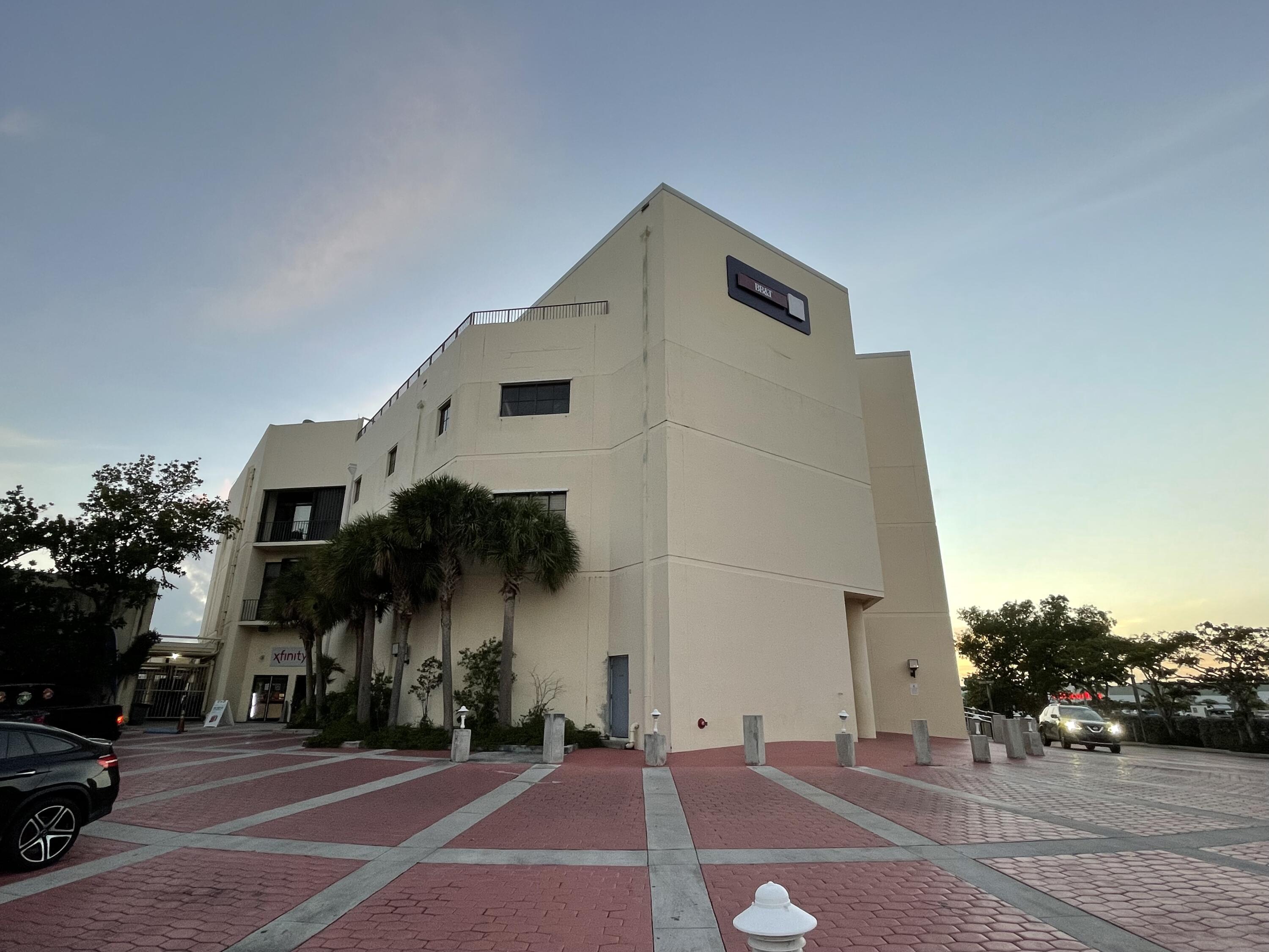 1010 Kennedy Drive 303