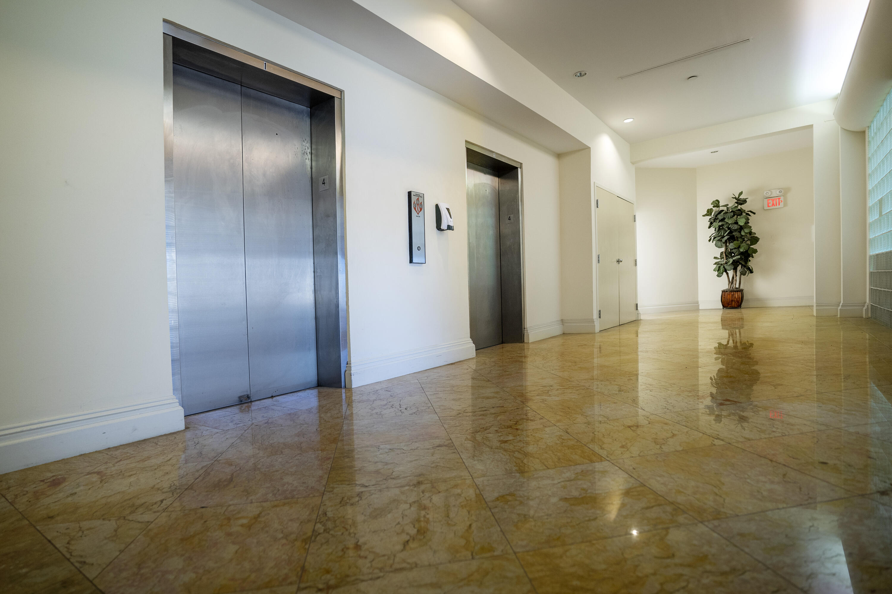 1010 Kennedy Drive 400