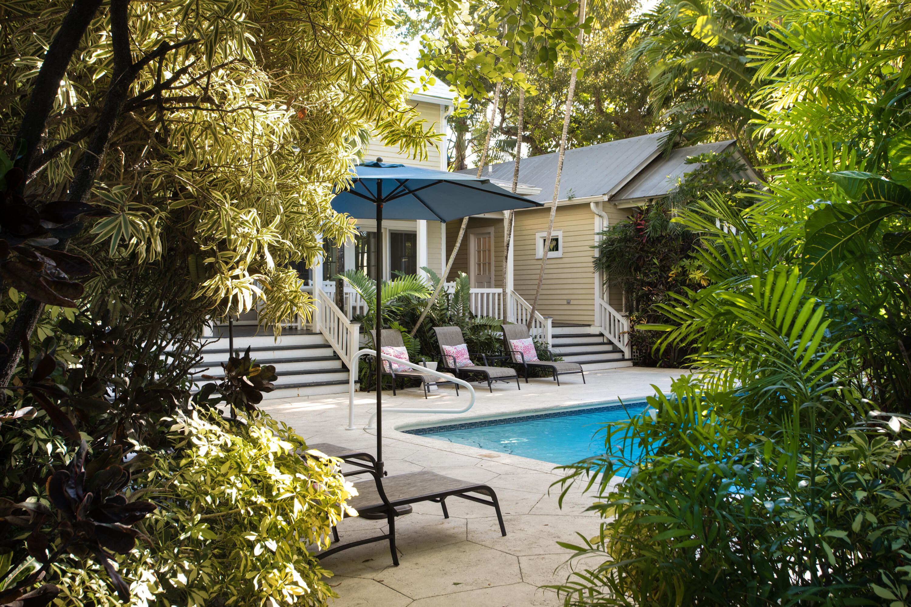 210 Elizabeth Street