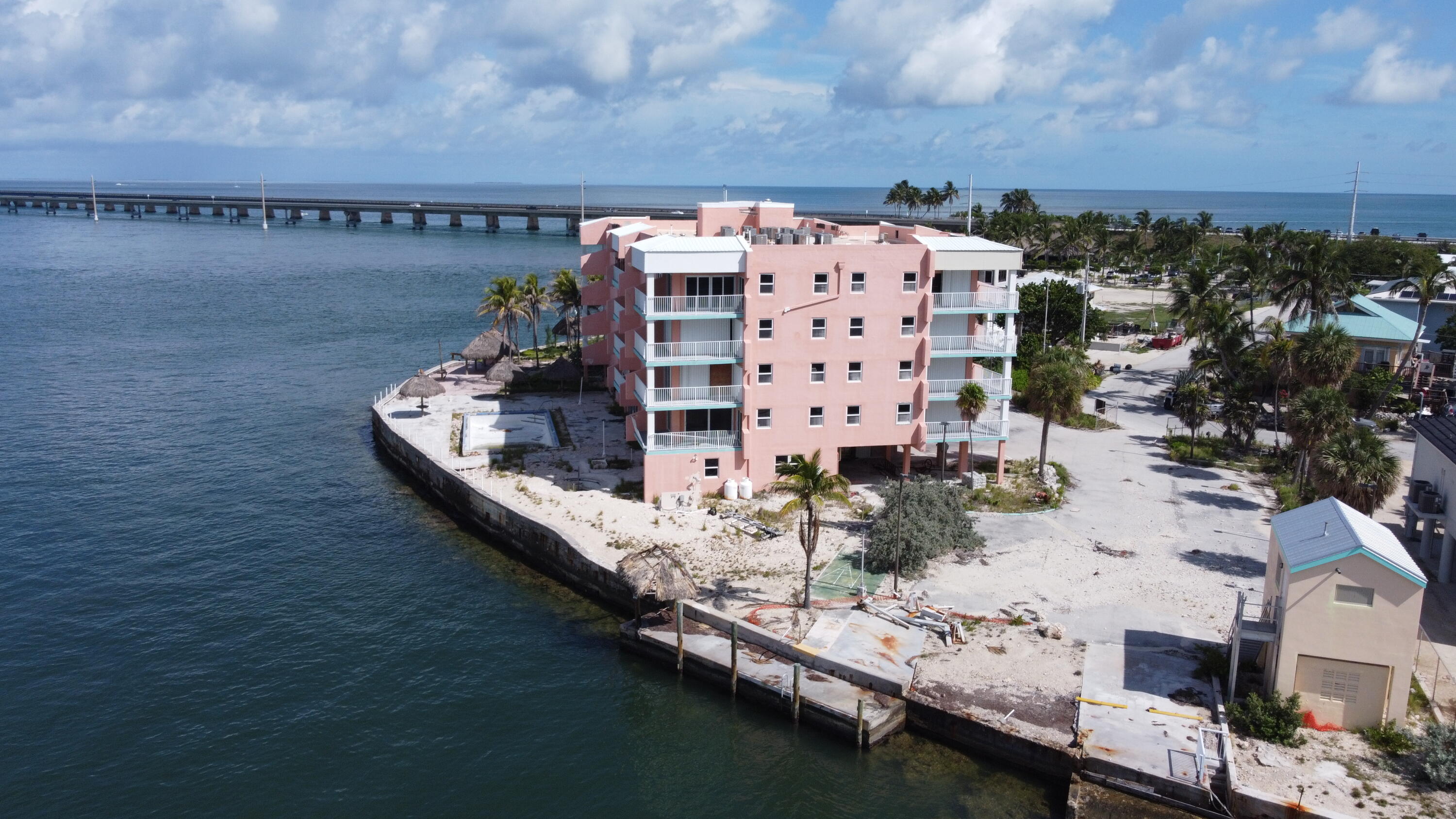 1 S Kyle Way