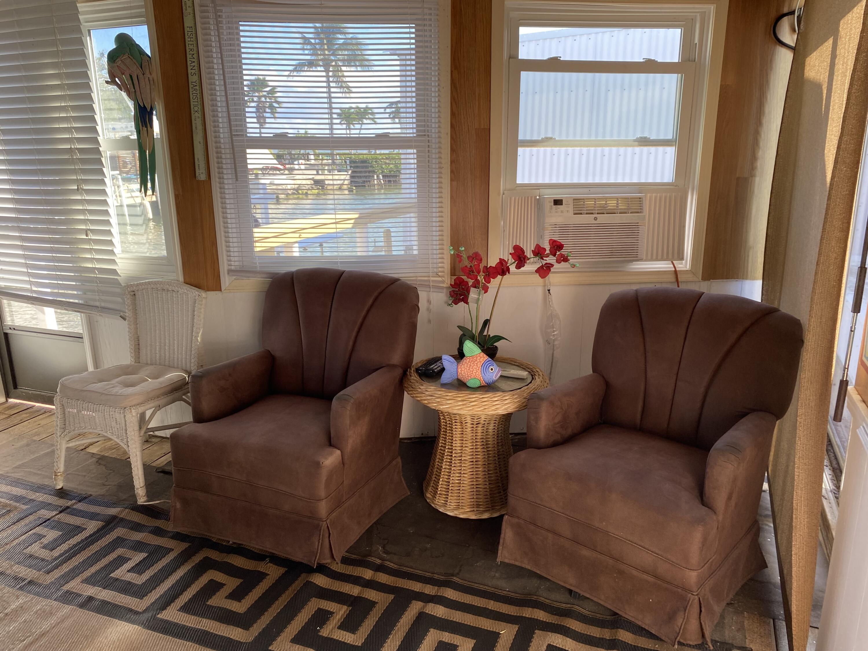 6099 Overseas Highway 105W