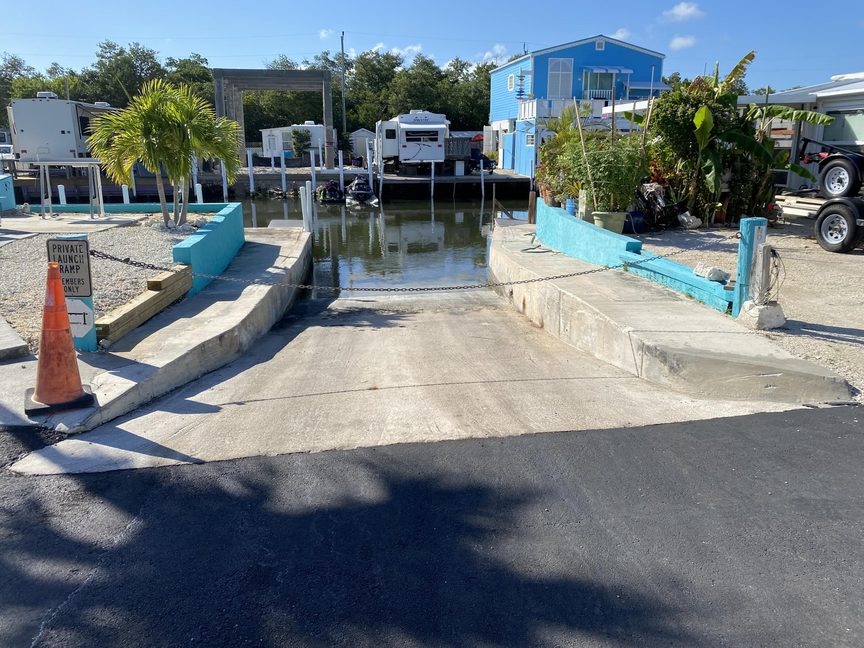 6099 Overseas Highway 105W