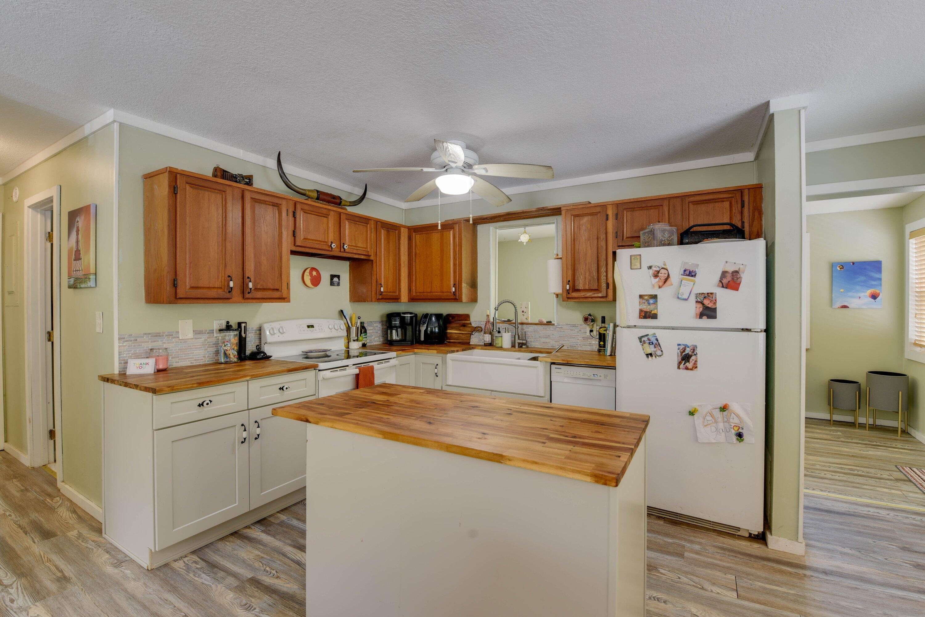 29146 Hibiscus Lane