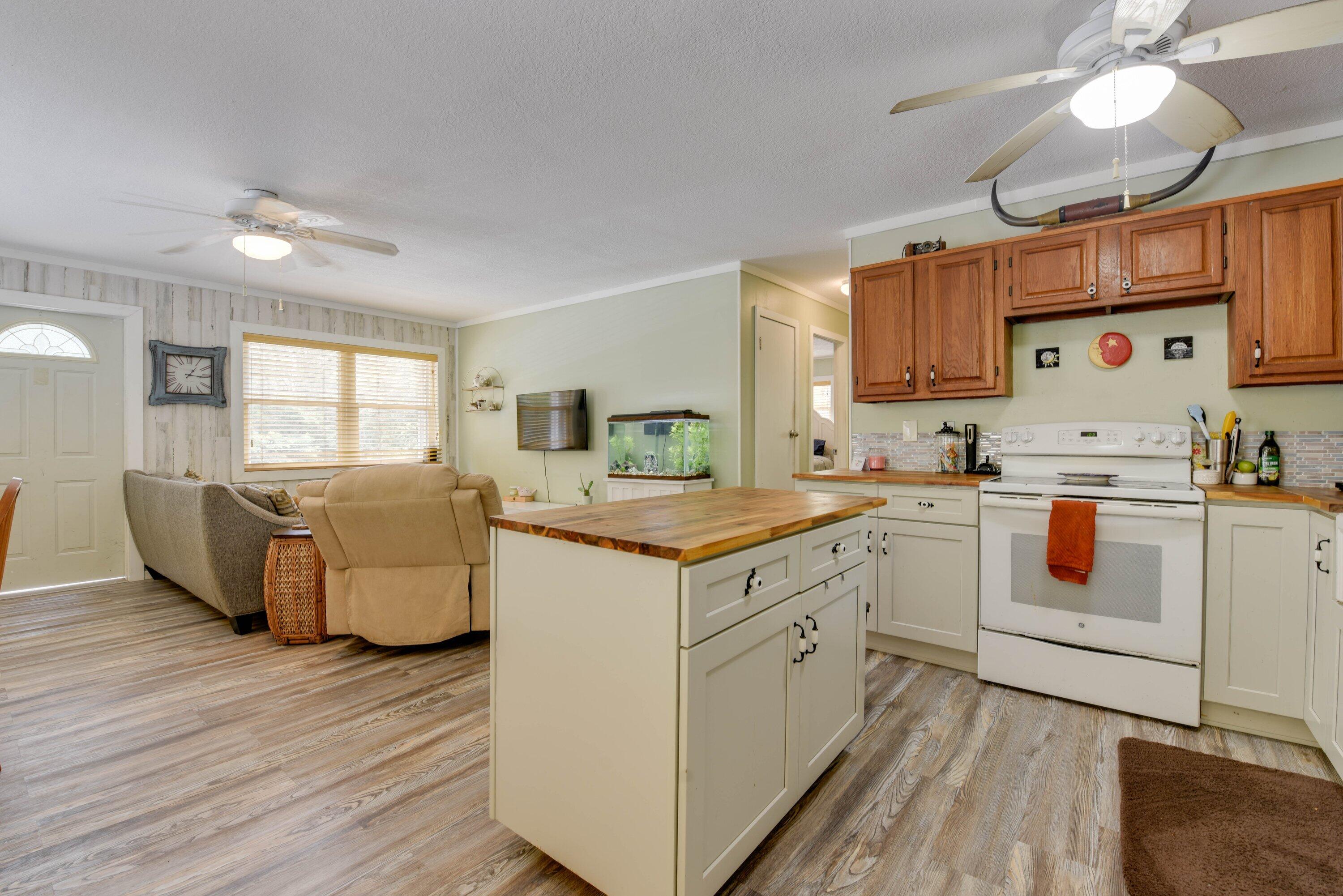 29146 Hibiscus Lane