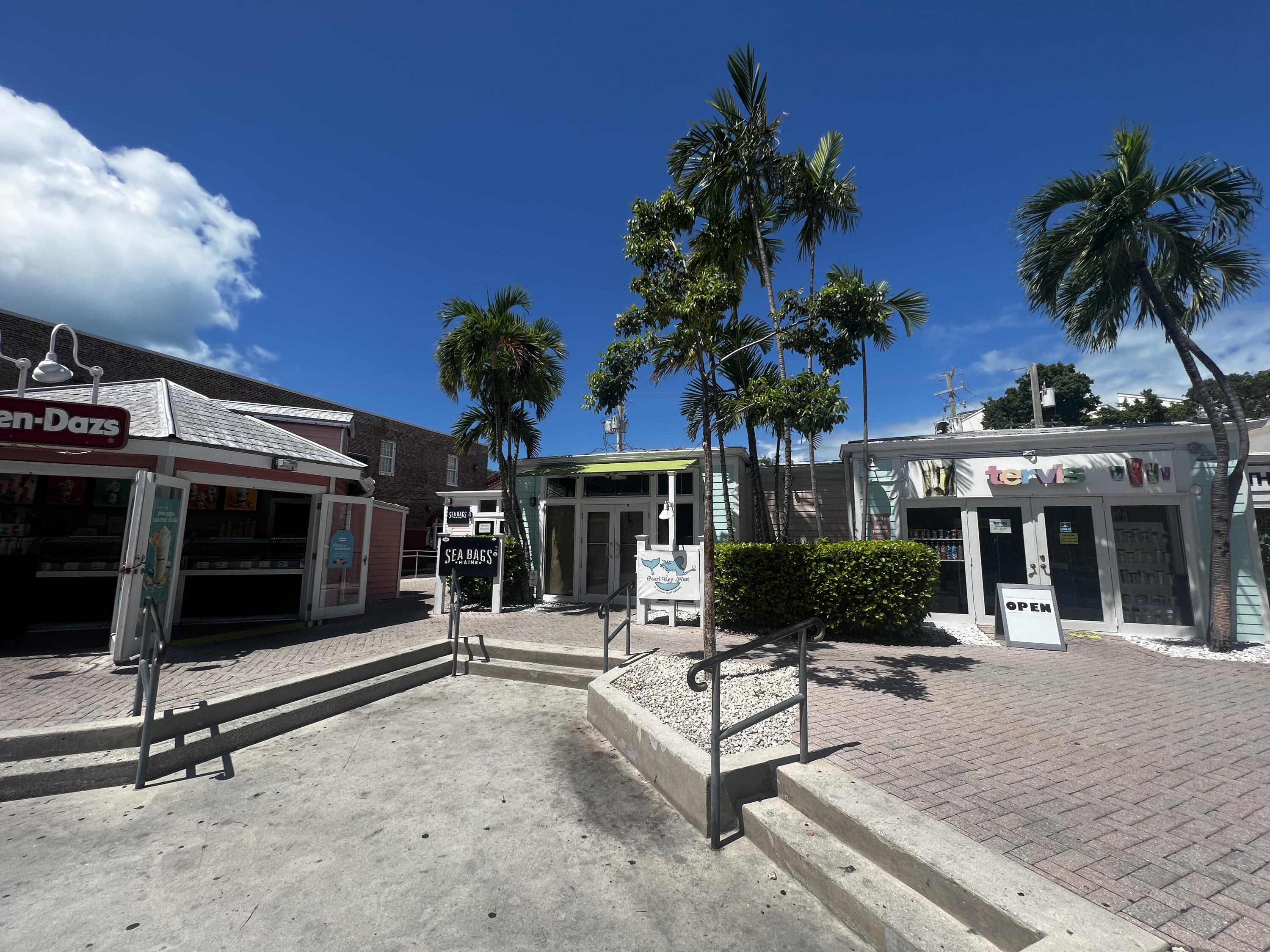 431 Front Street #2