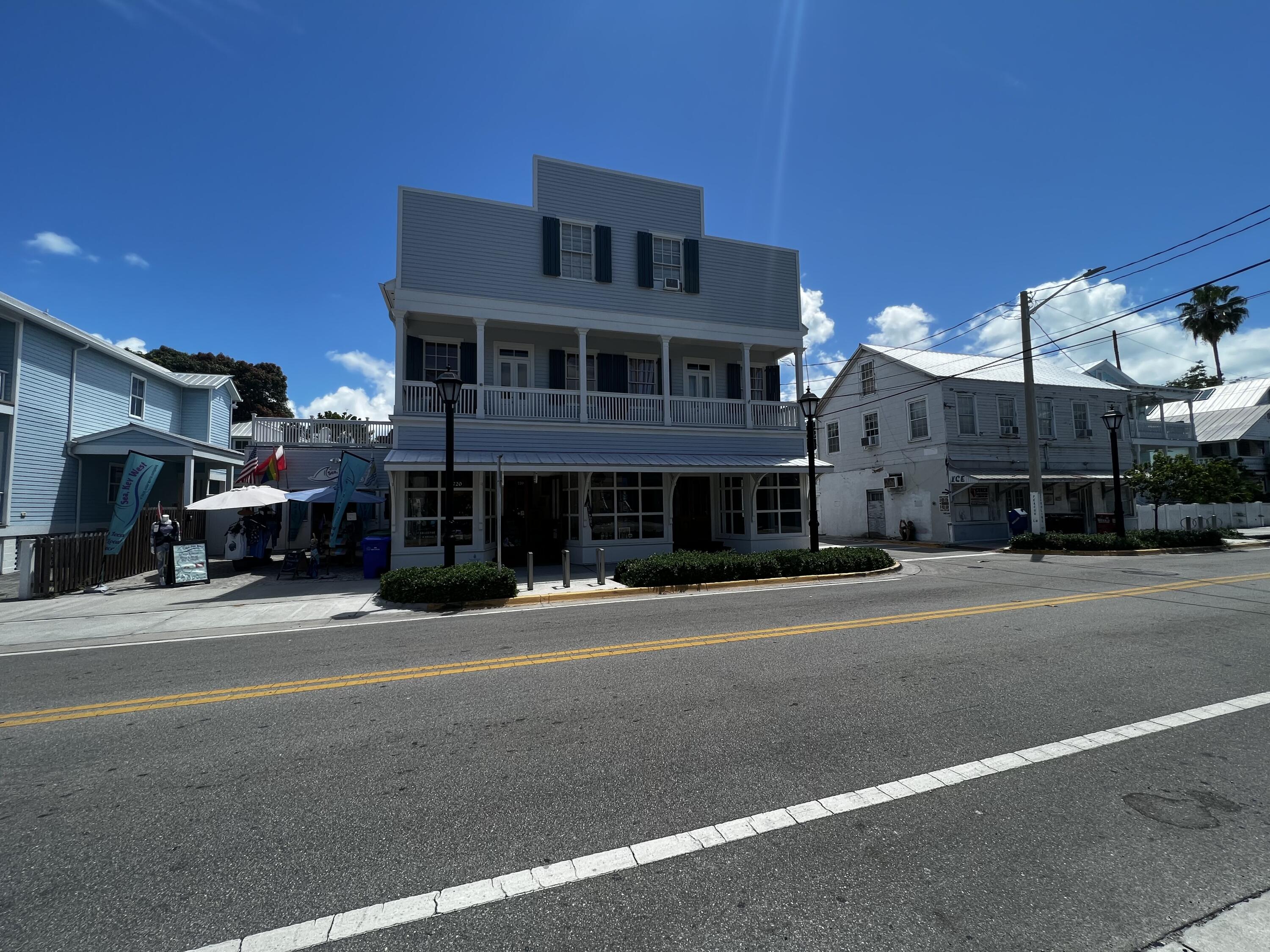 718 Caroline Street A