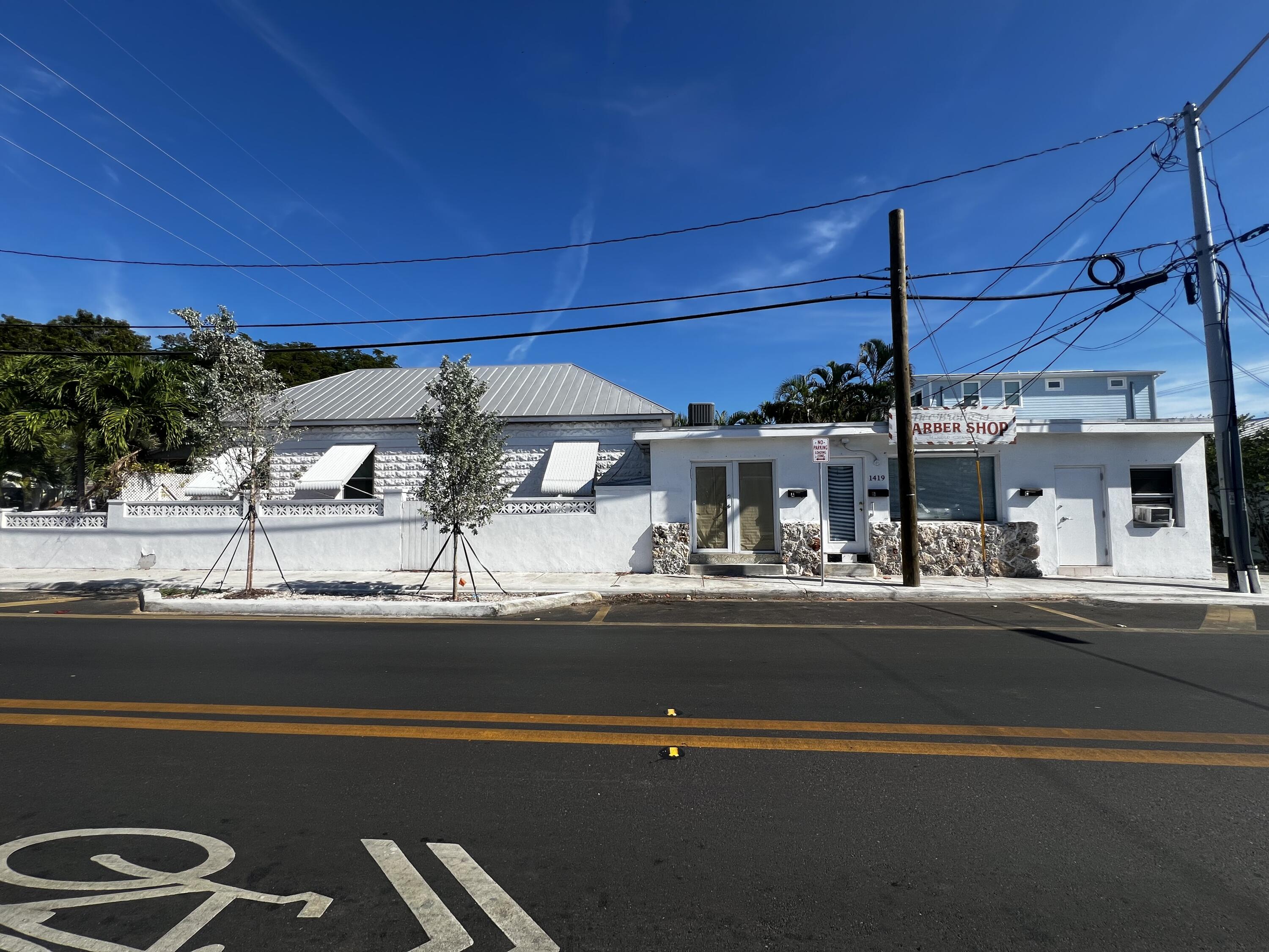 1900 Staples Avenue
