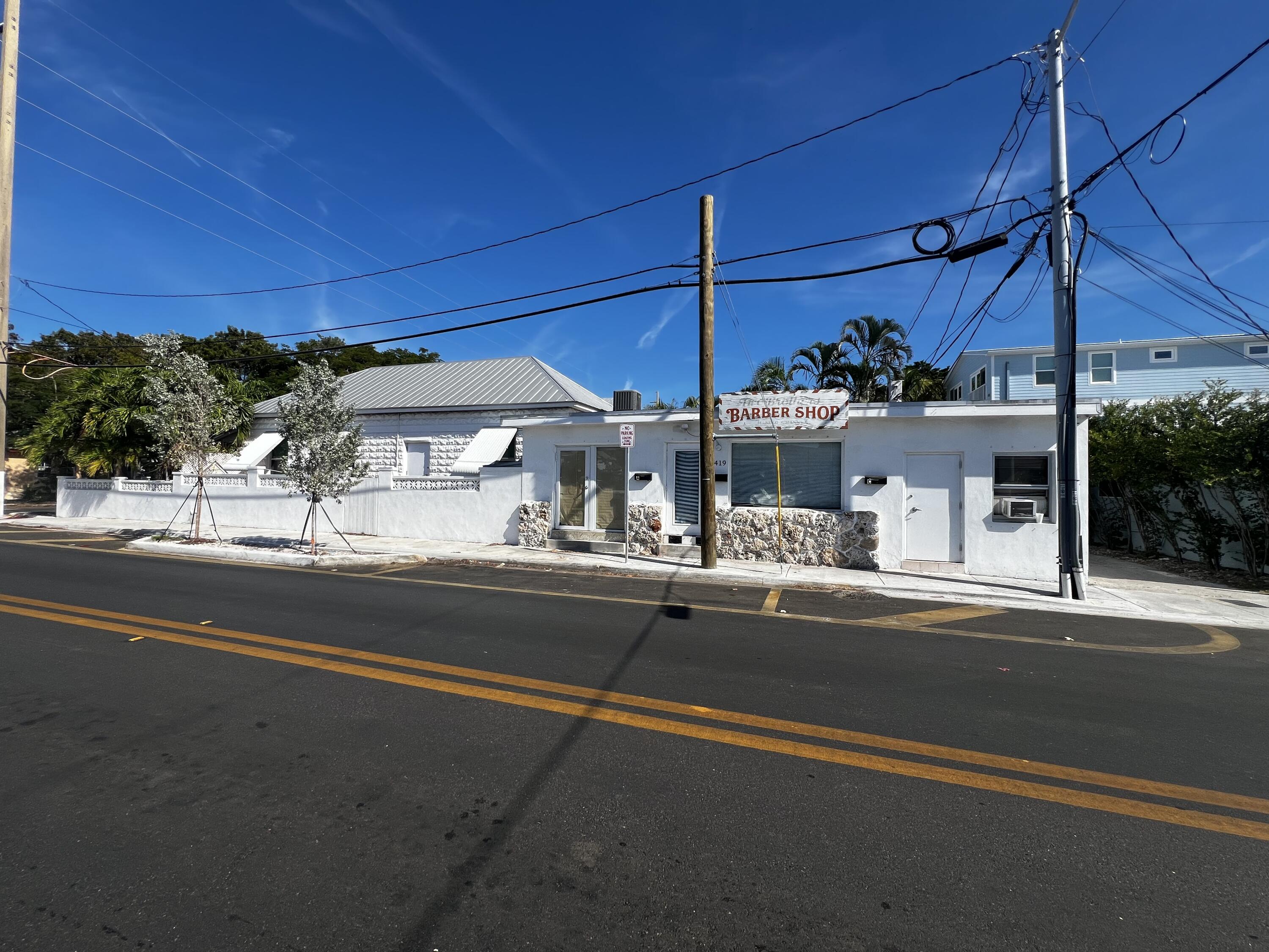 1900 Staples Avenue