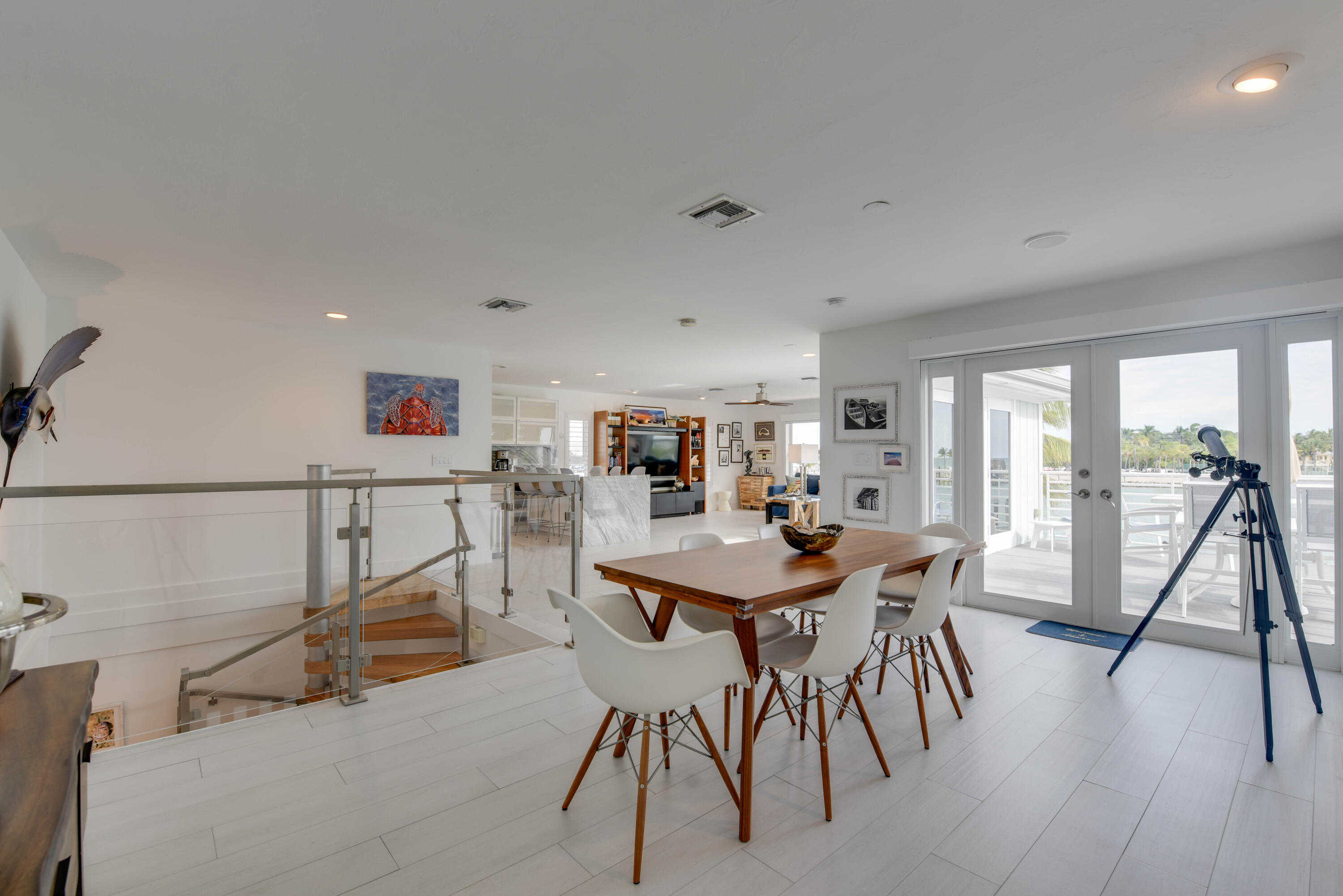 100 1st Street