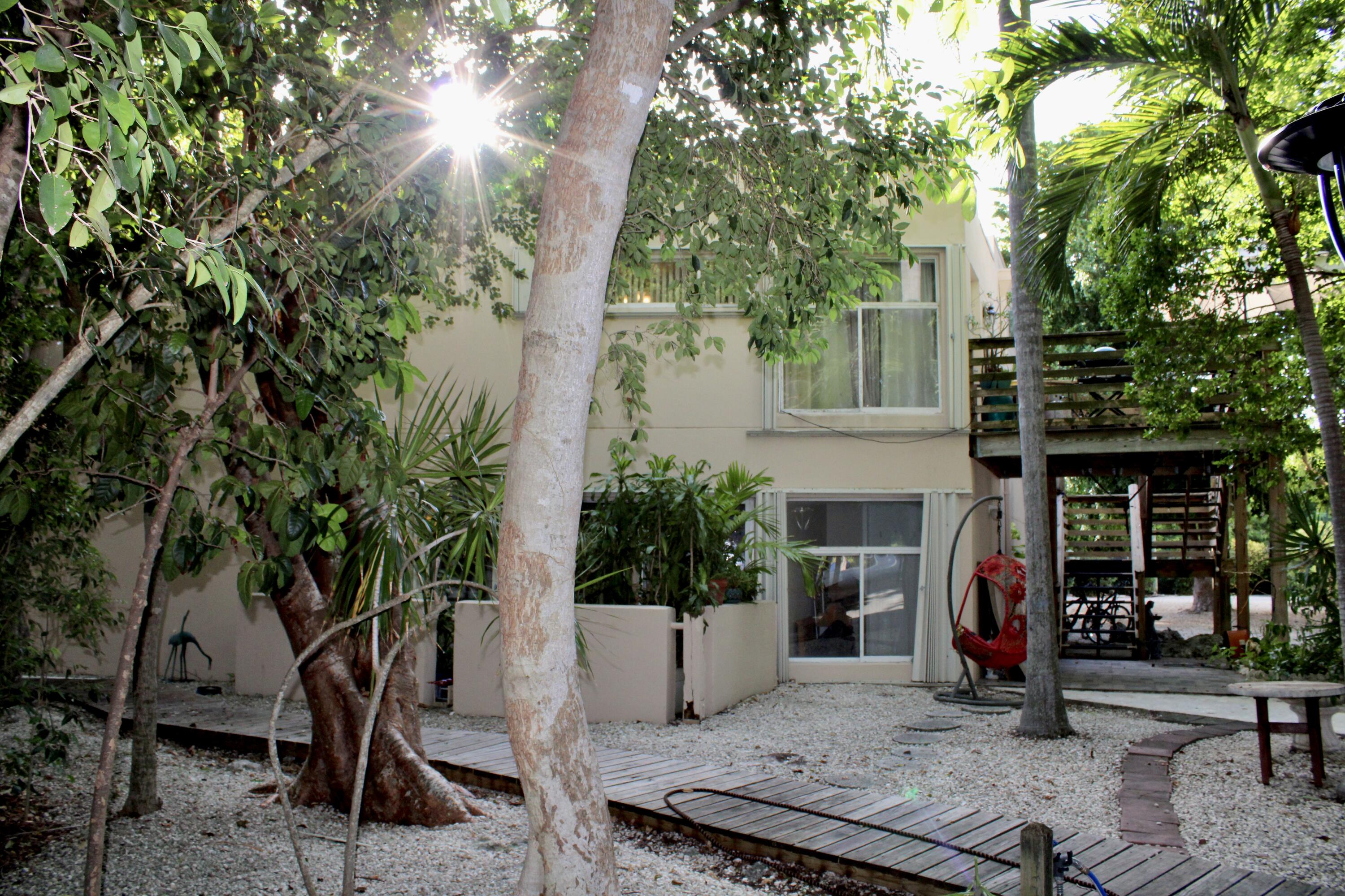80450 Overseas Highway 107