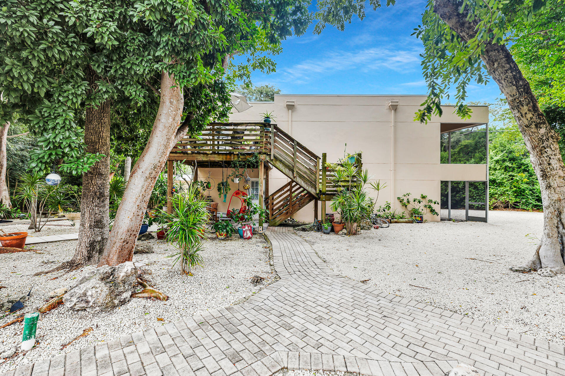 80450 Overseas Highway 107