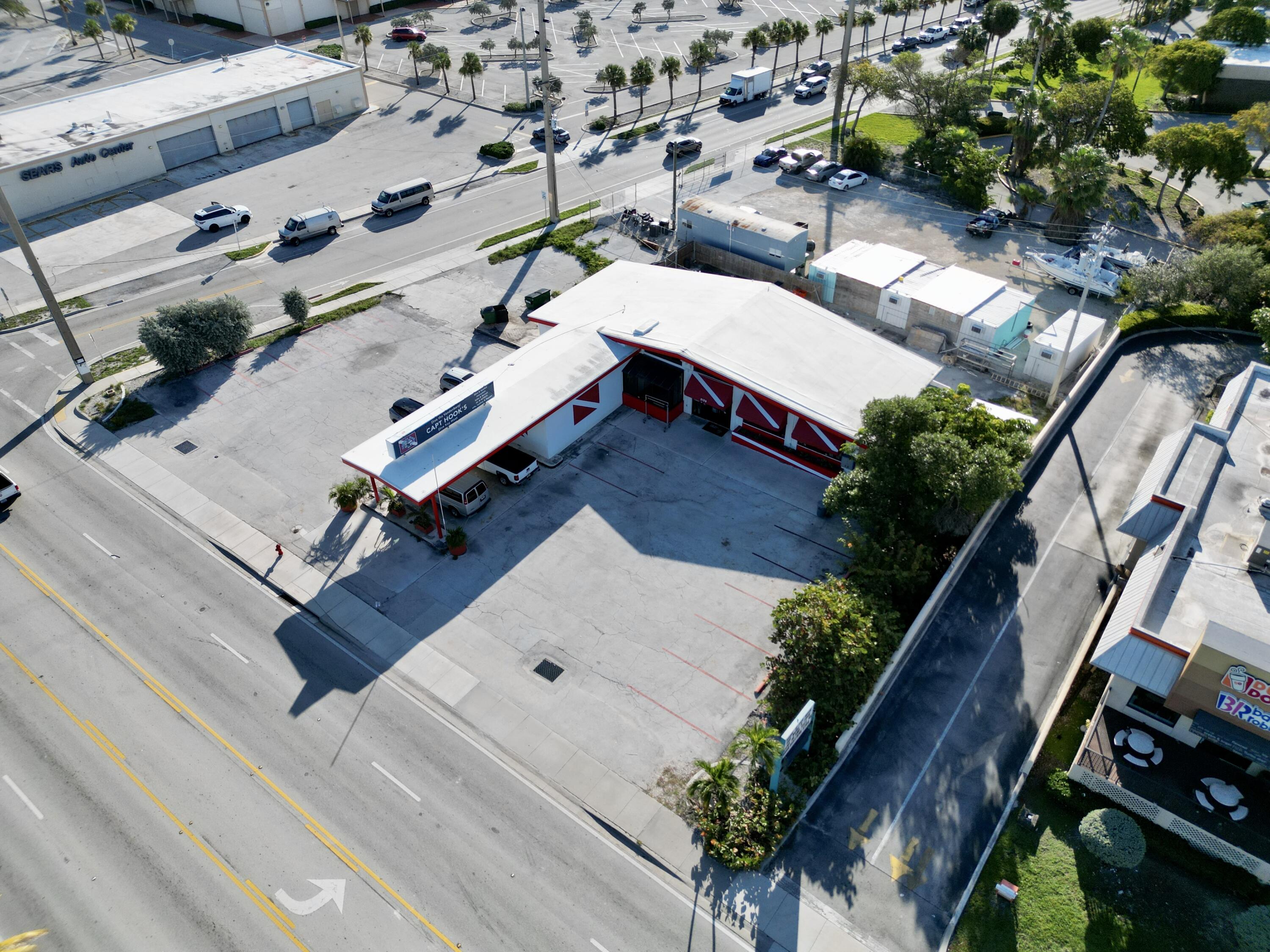 3128 N Roosevelt Boulevard