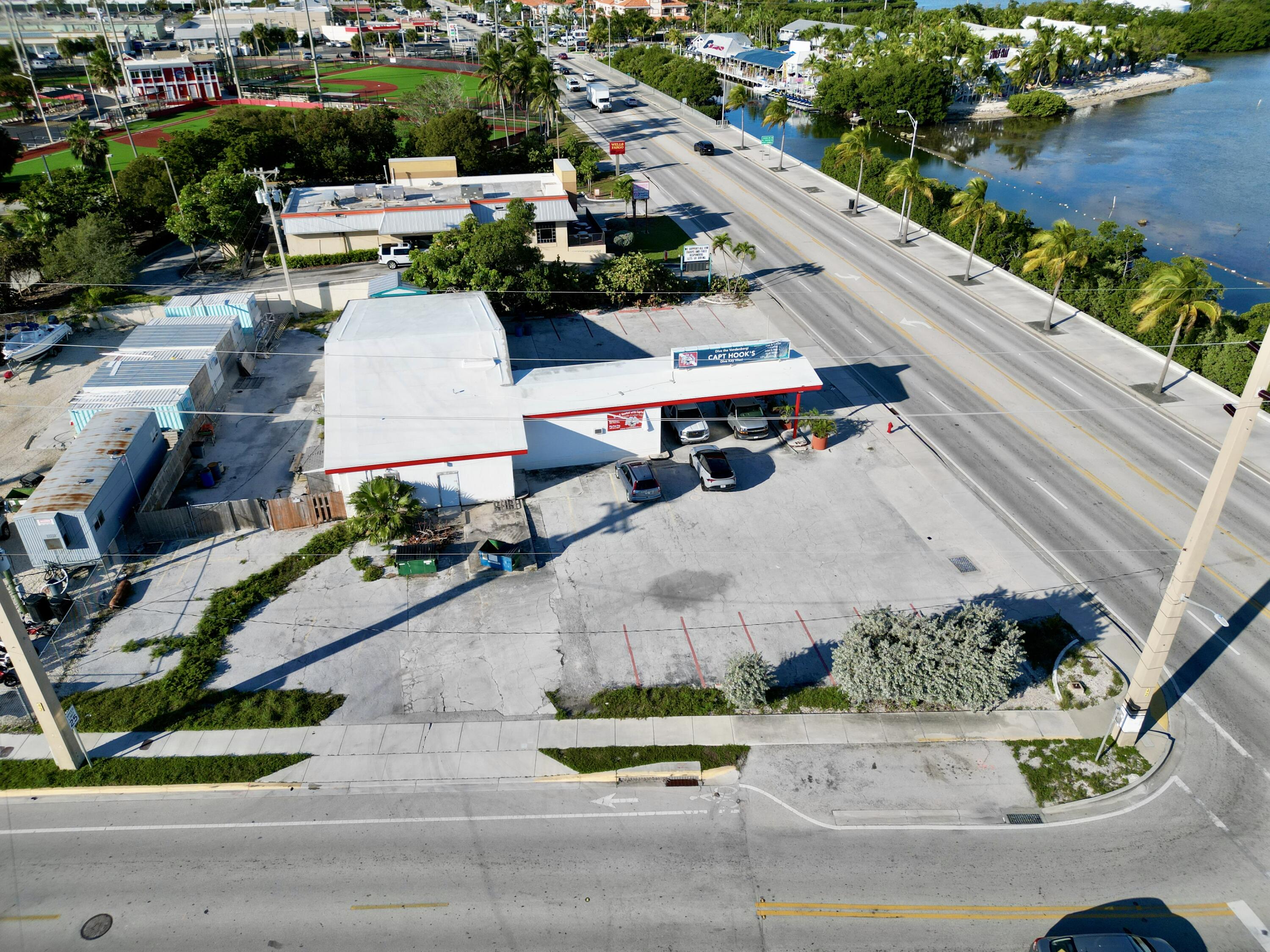 3128 N Roosevelt Boulevard
