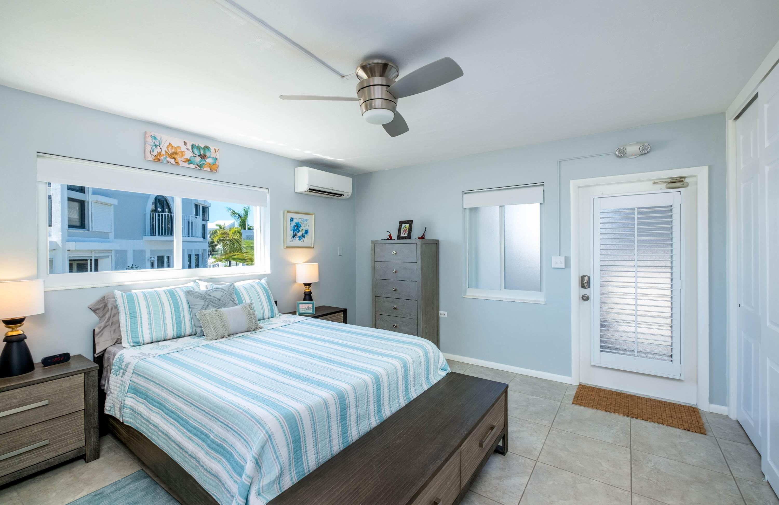 755 W Ocean Drive 8