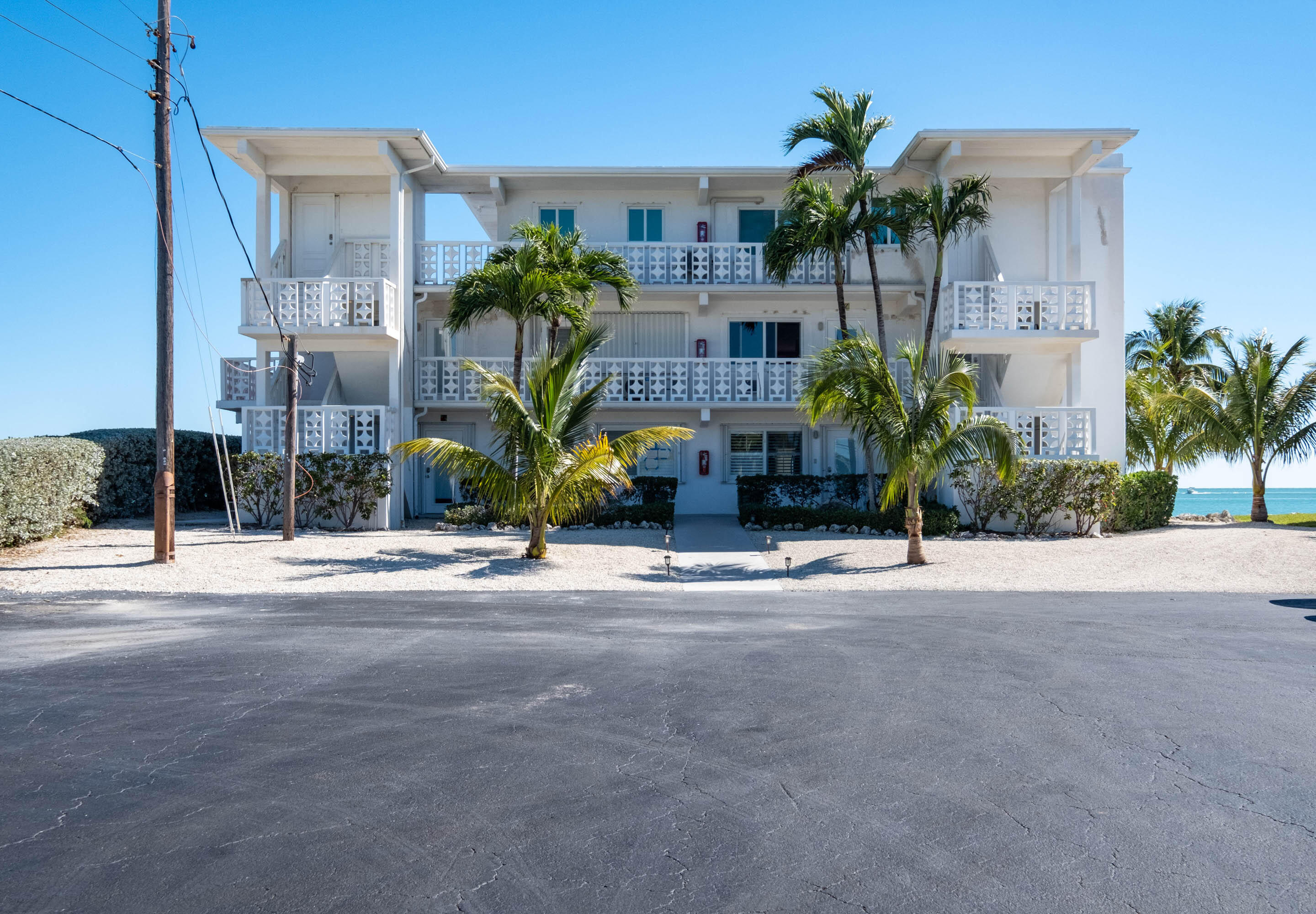 755 W Ocean Drive 8