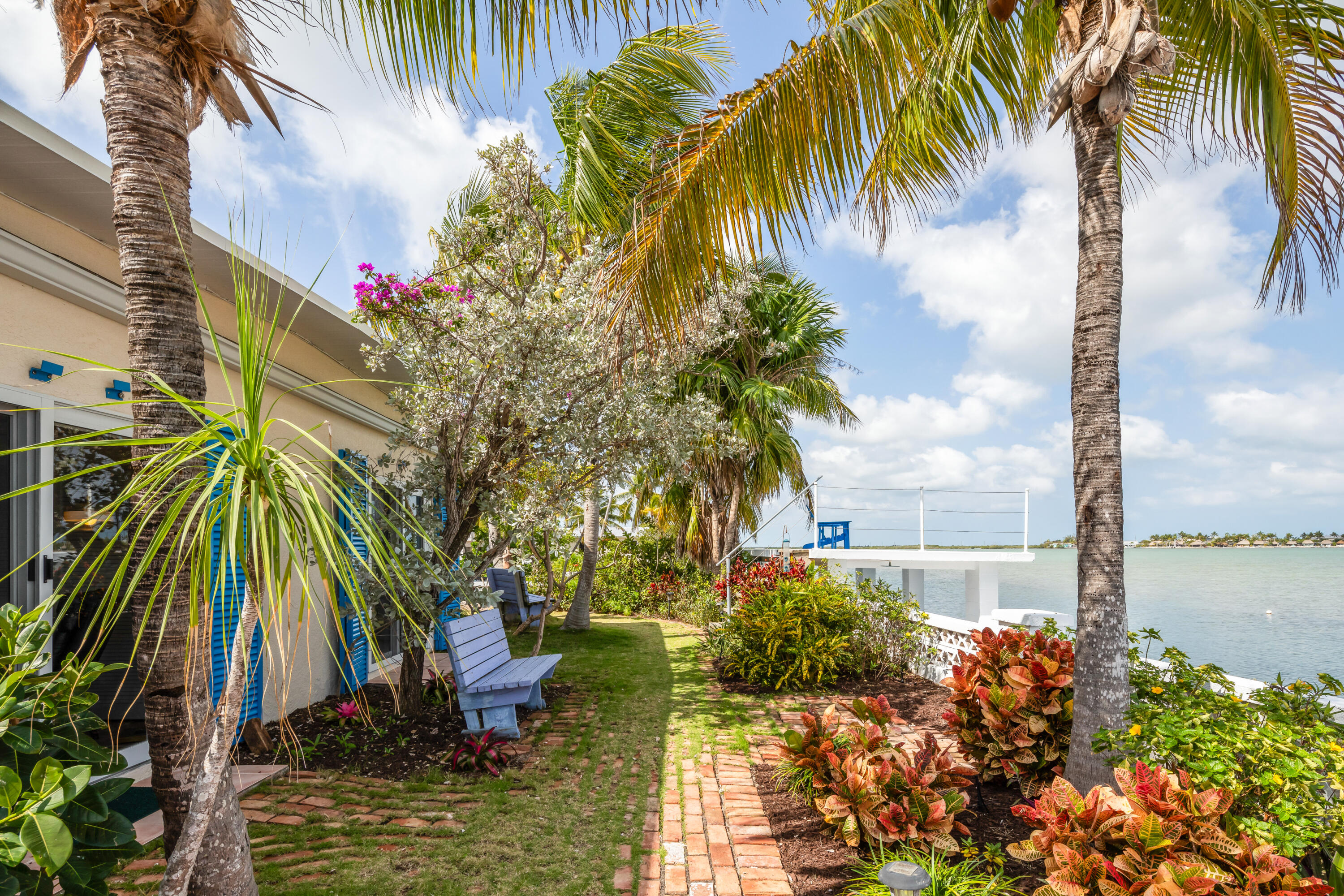 92 Bay Drive