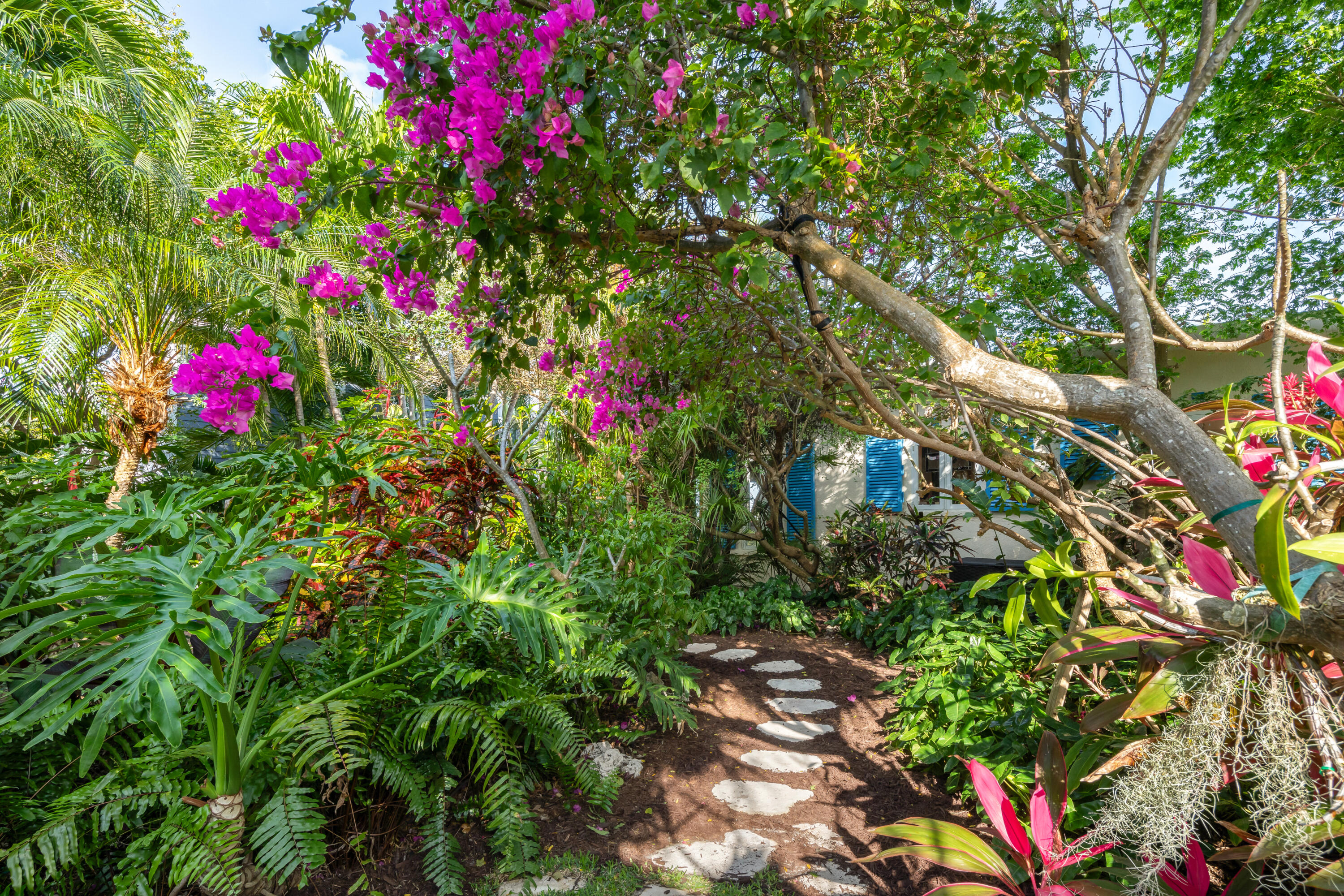 92 Bay Drive