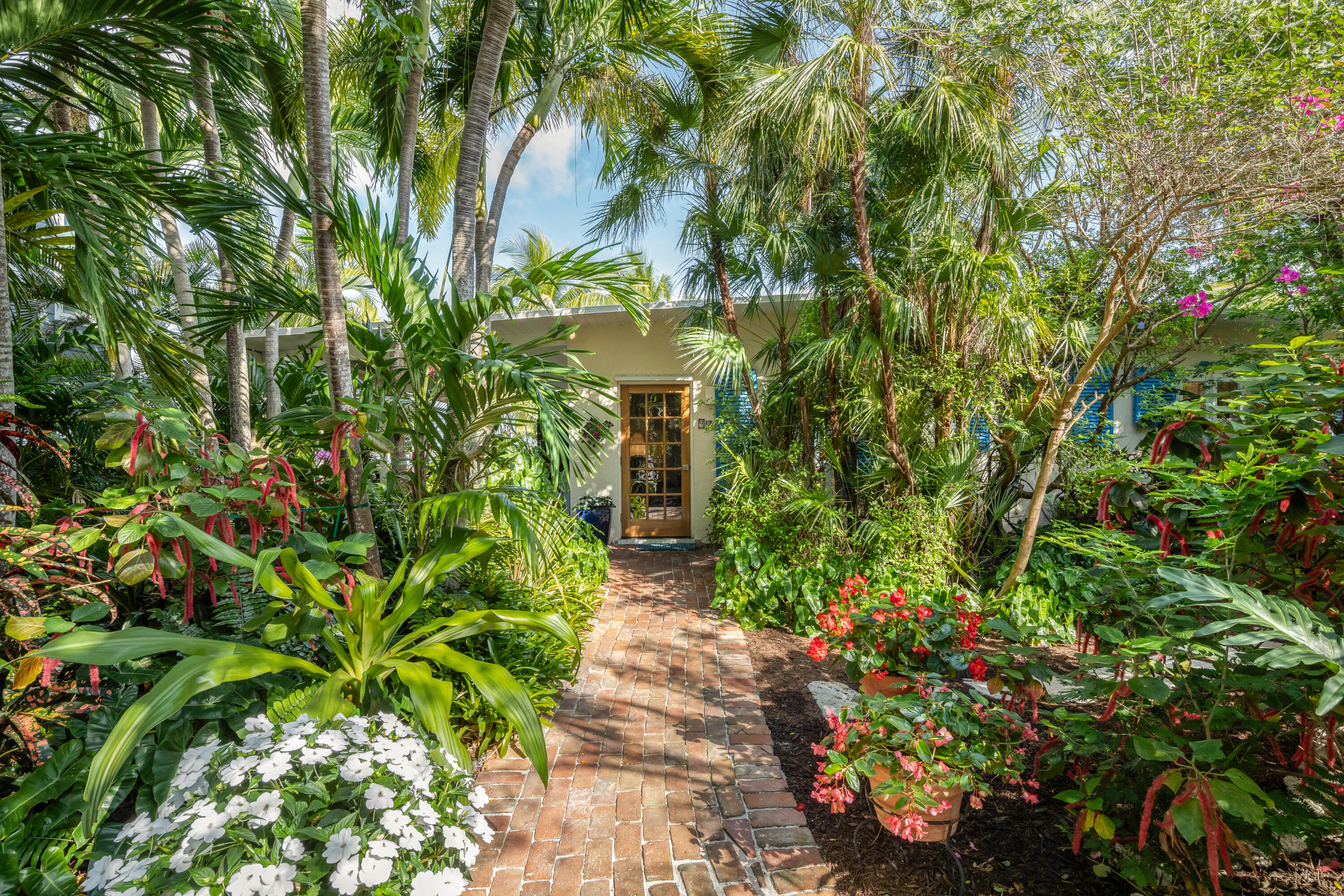 92 Bay Drive