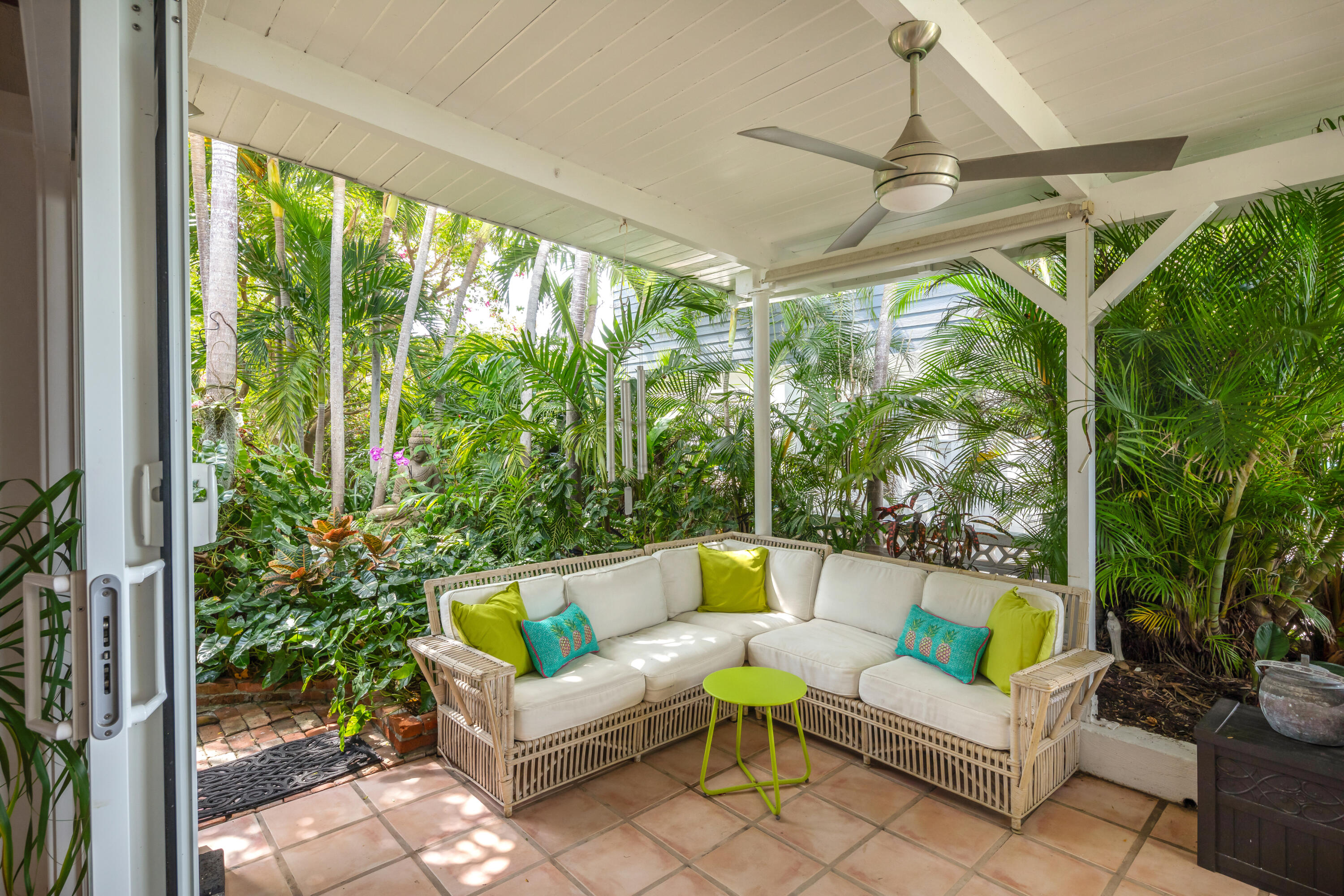 92 Bay Drive