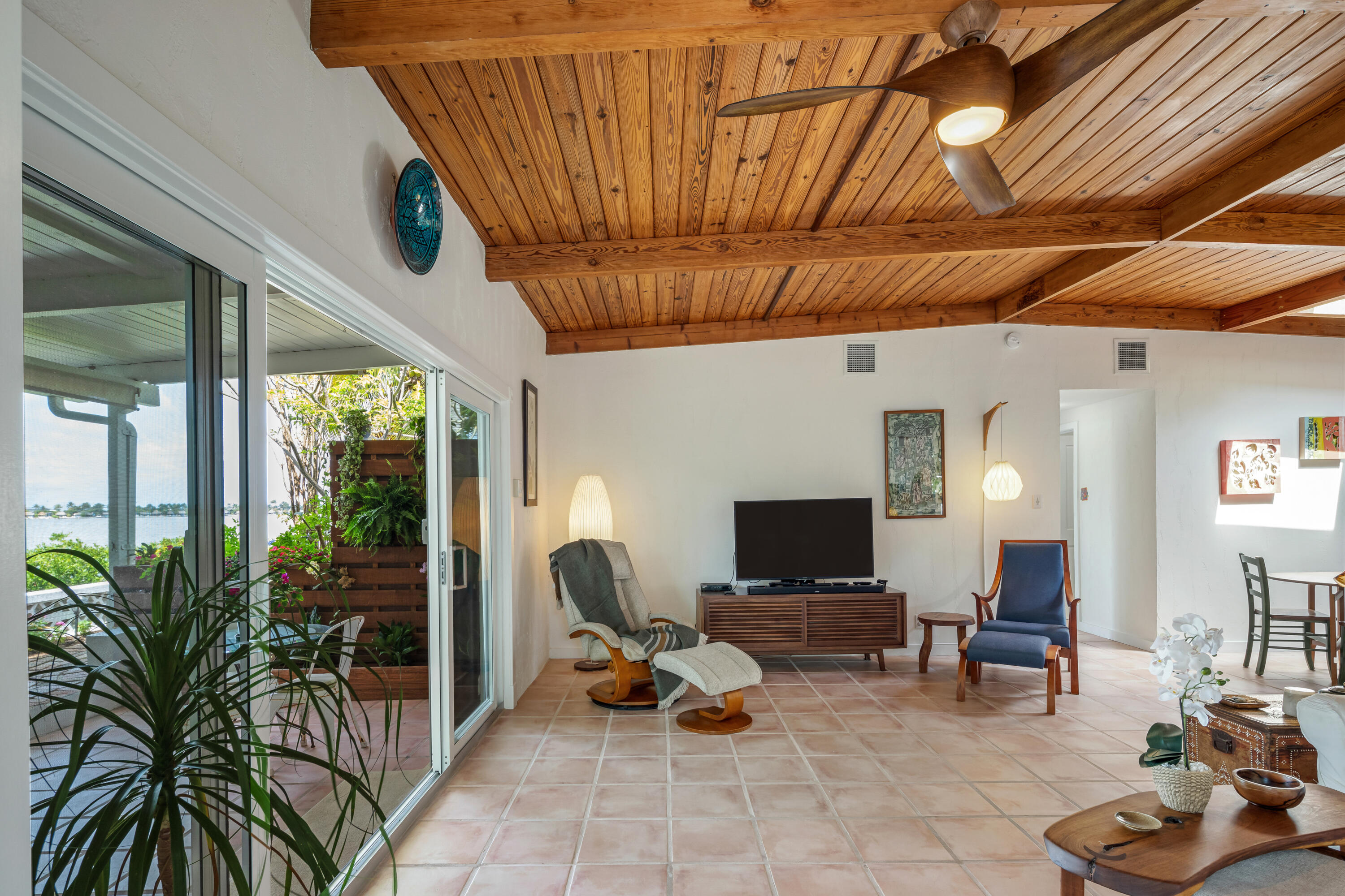 92 Bay Drive