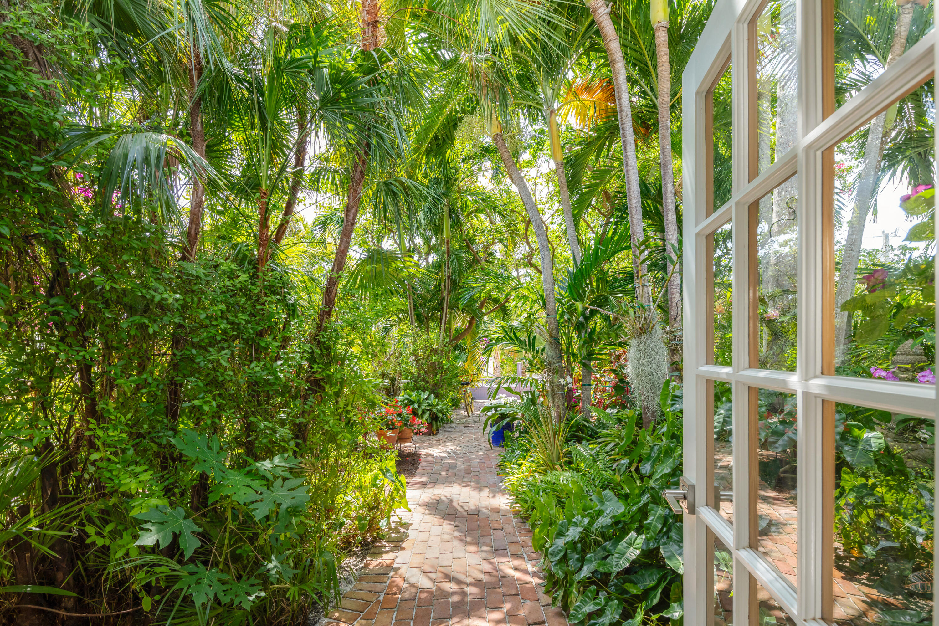 92 Bay Drive