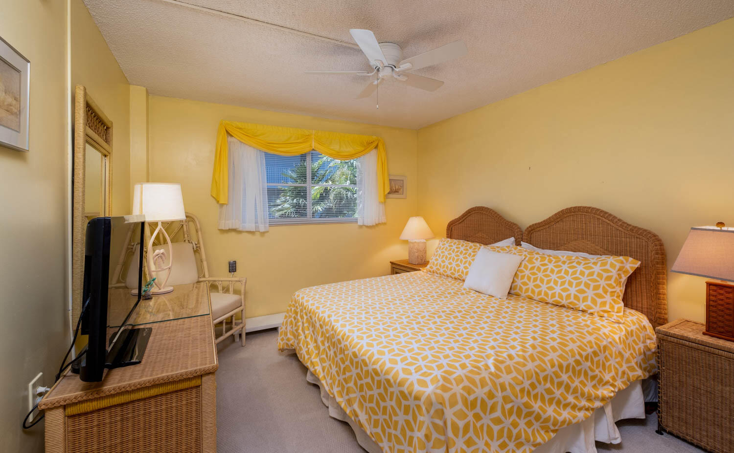 201 E Ocean Drive 209