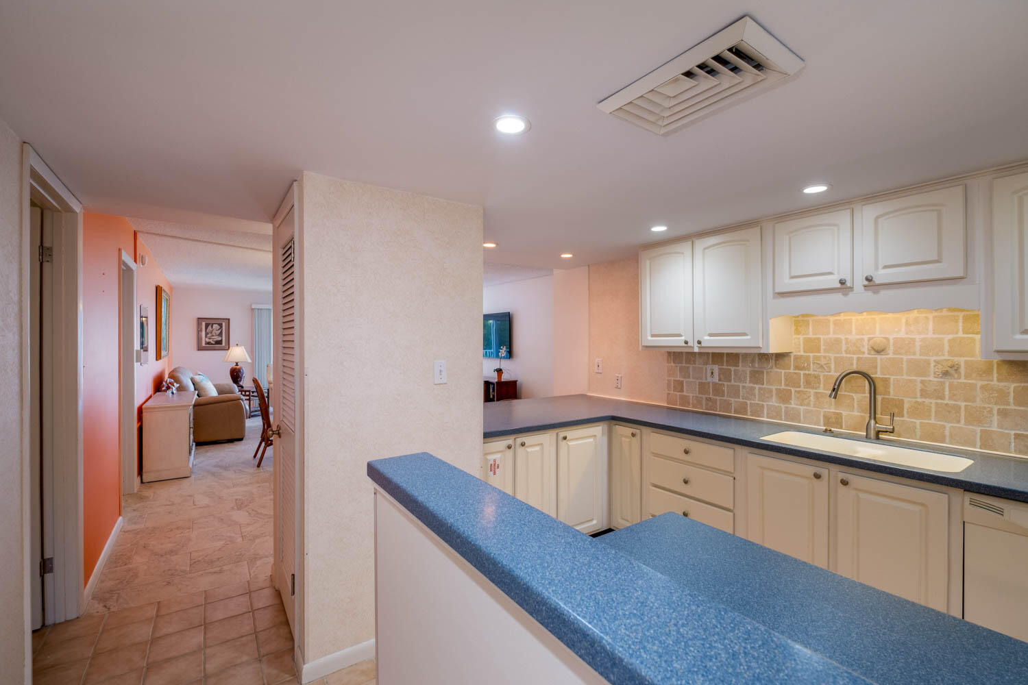 201 E Ocean Drive 209