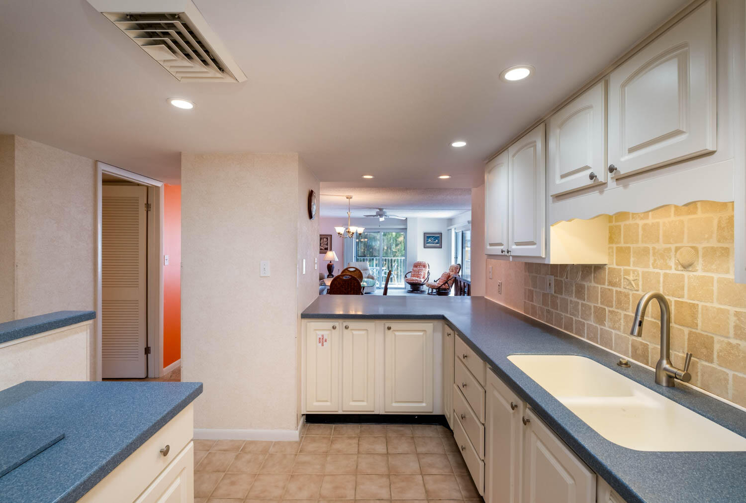 201 E Ocean Drive 209