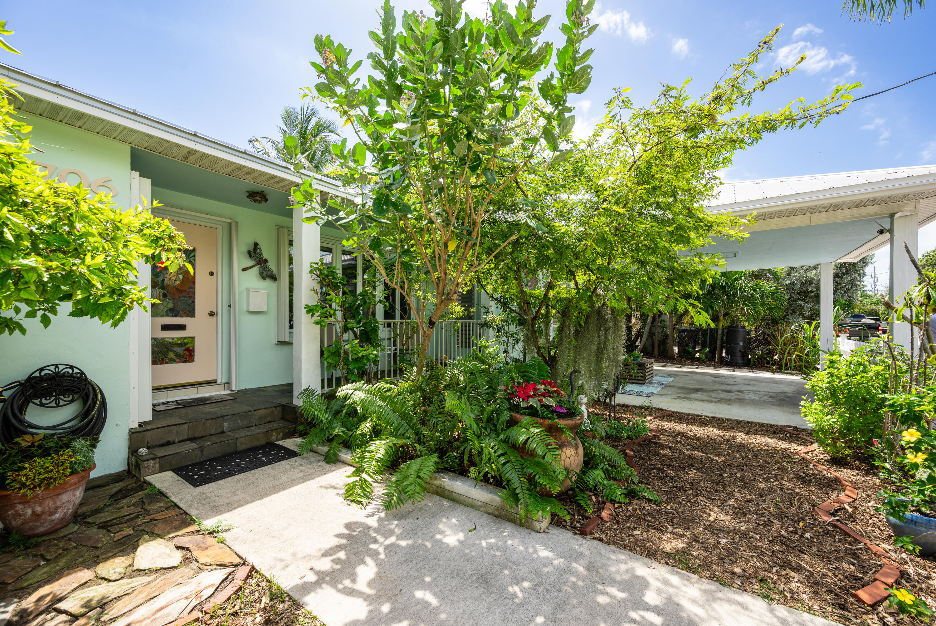 1706 Seminary Street