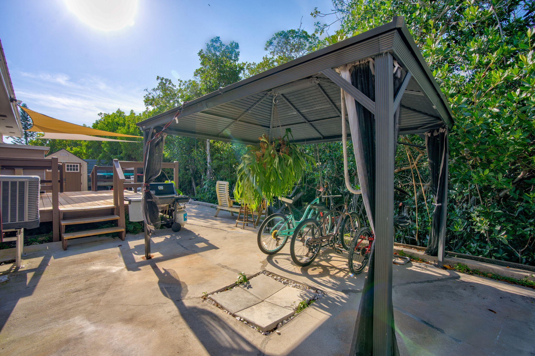 2807 Venetian Drive