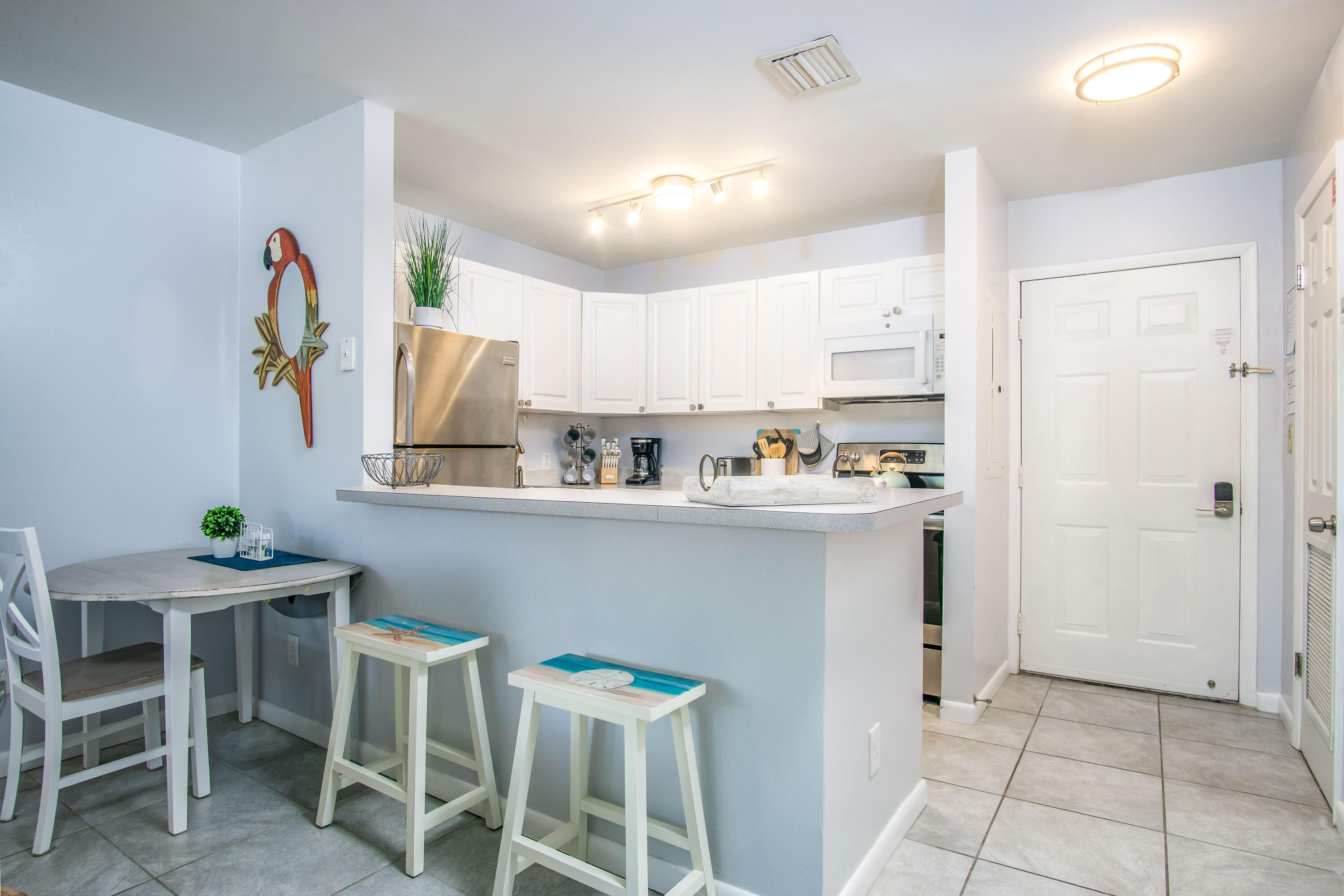 107 Avenue D 212