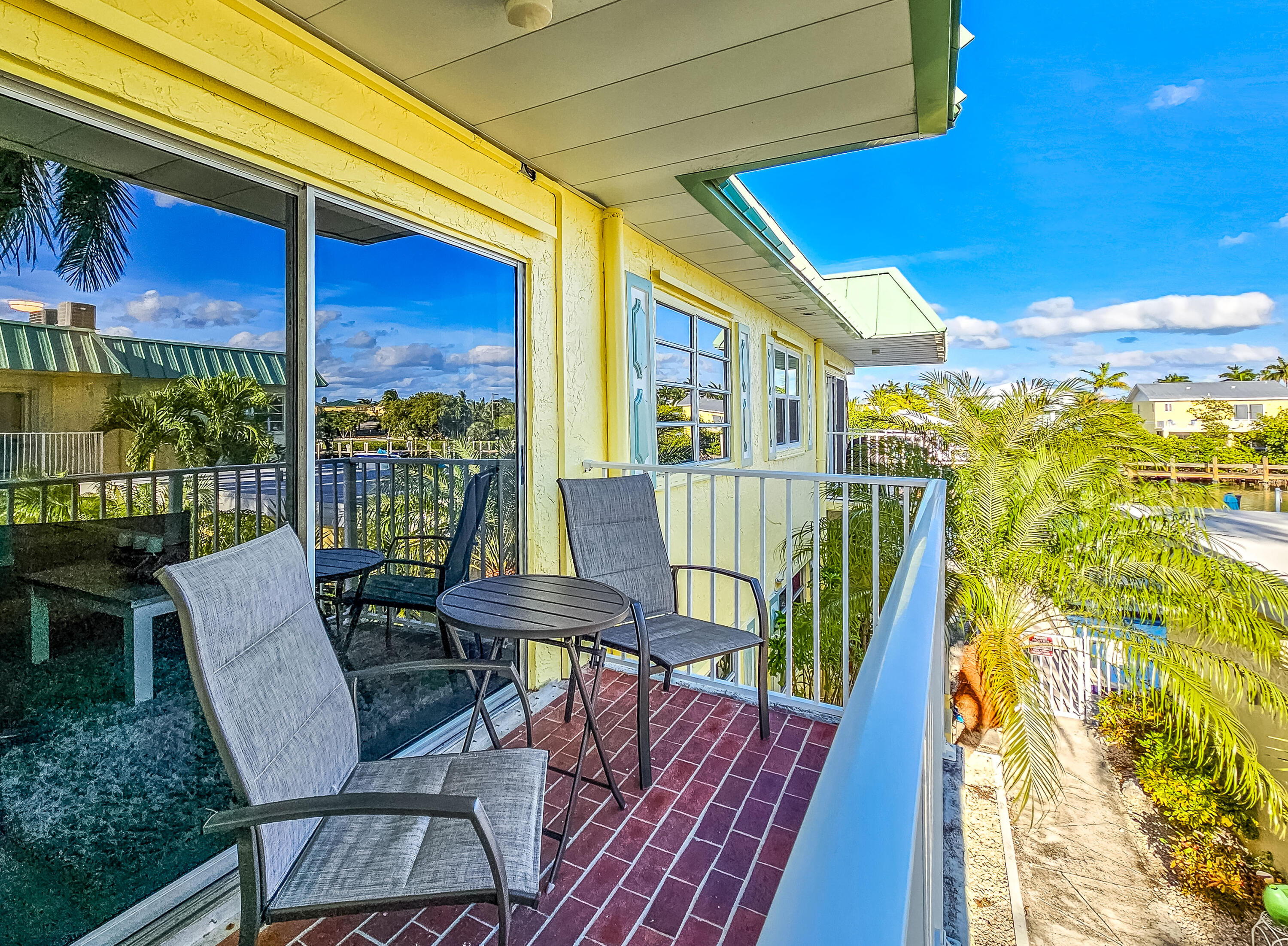 107 Avenue D 212