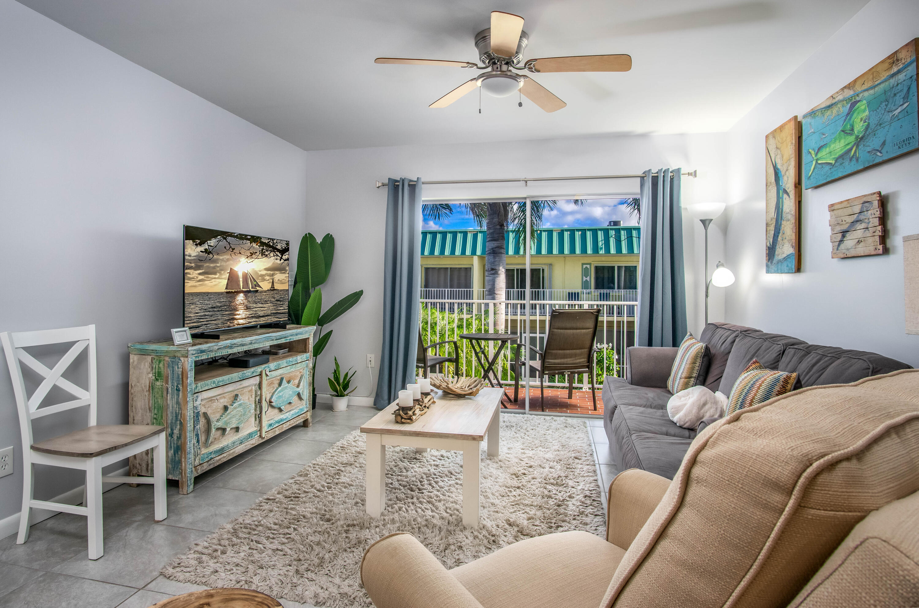 107 Avenue D 212