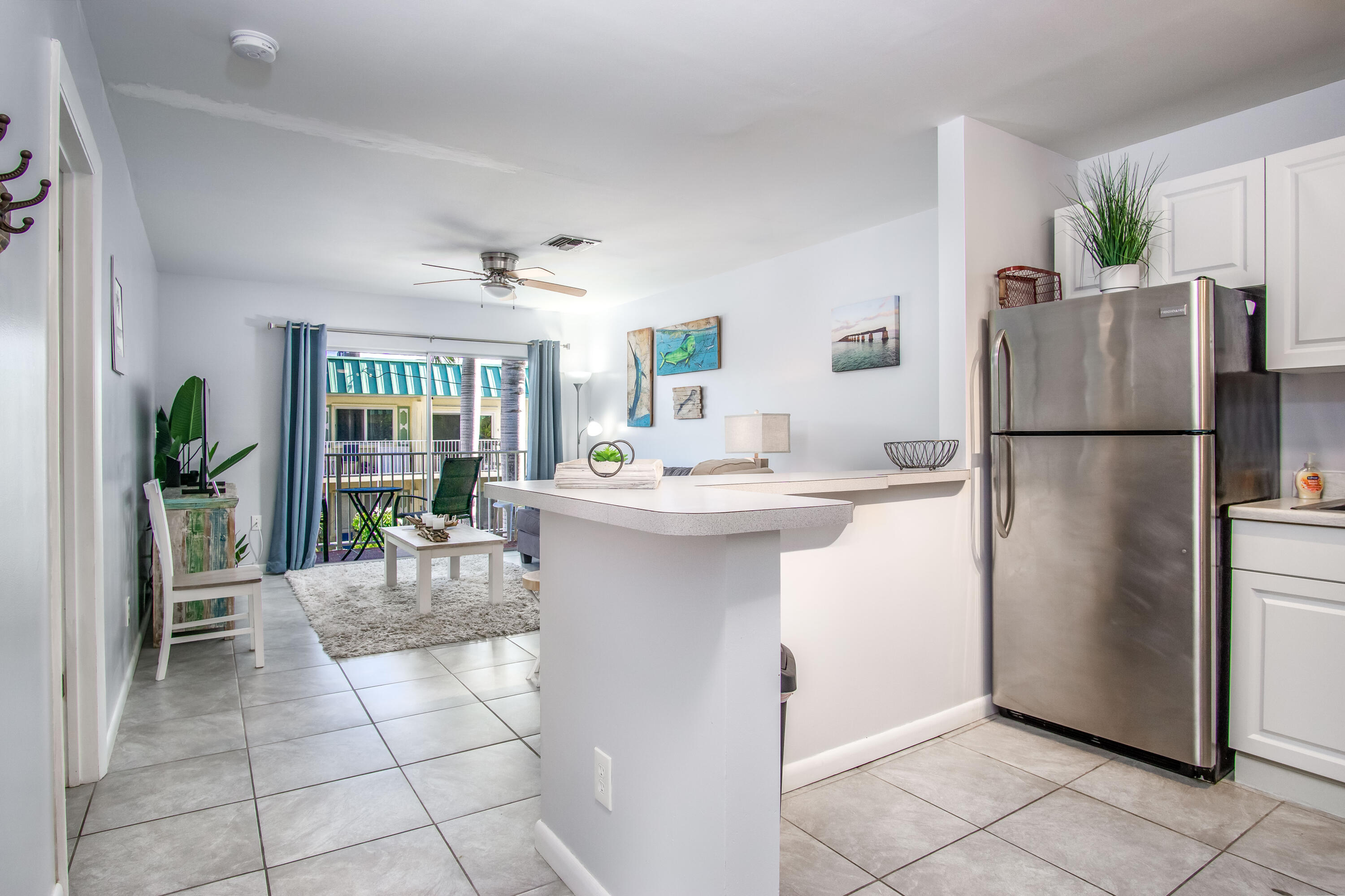 107 Avenue D 212