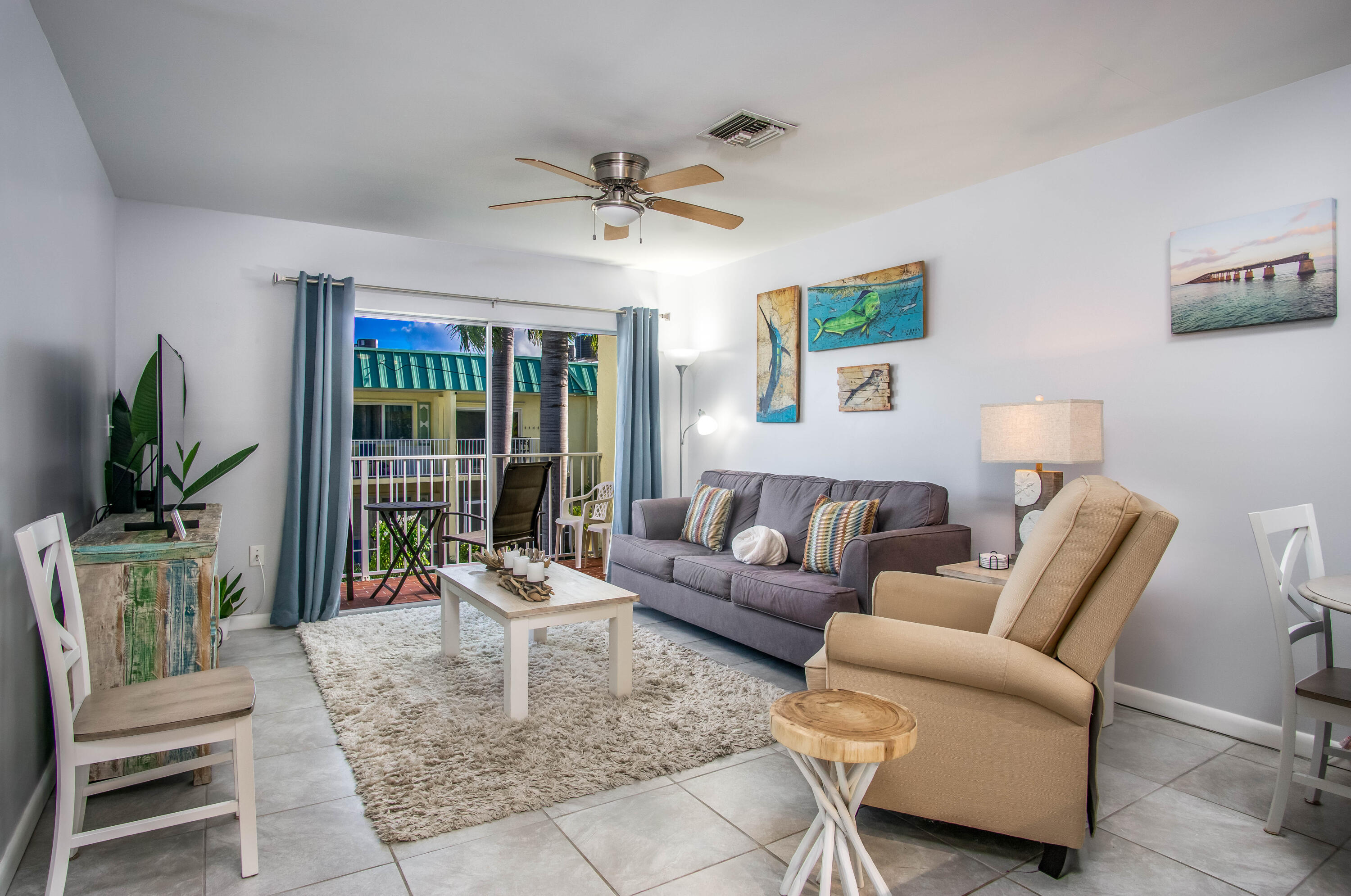 107 Avenue D 212