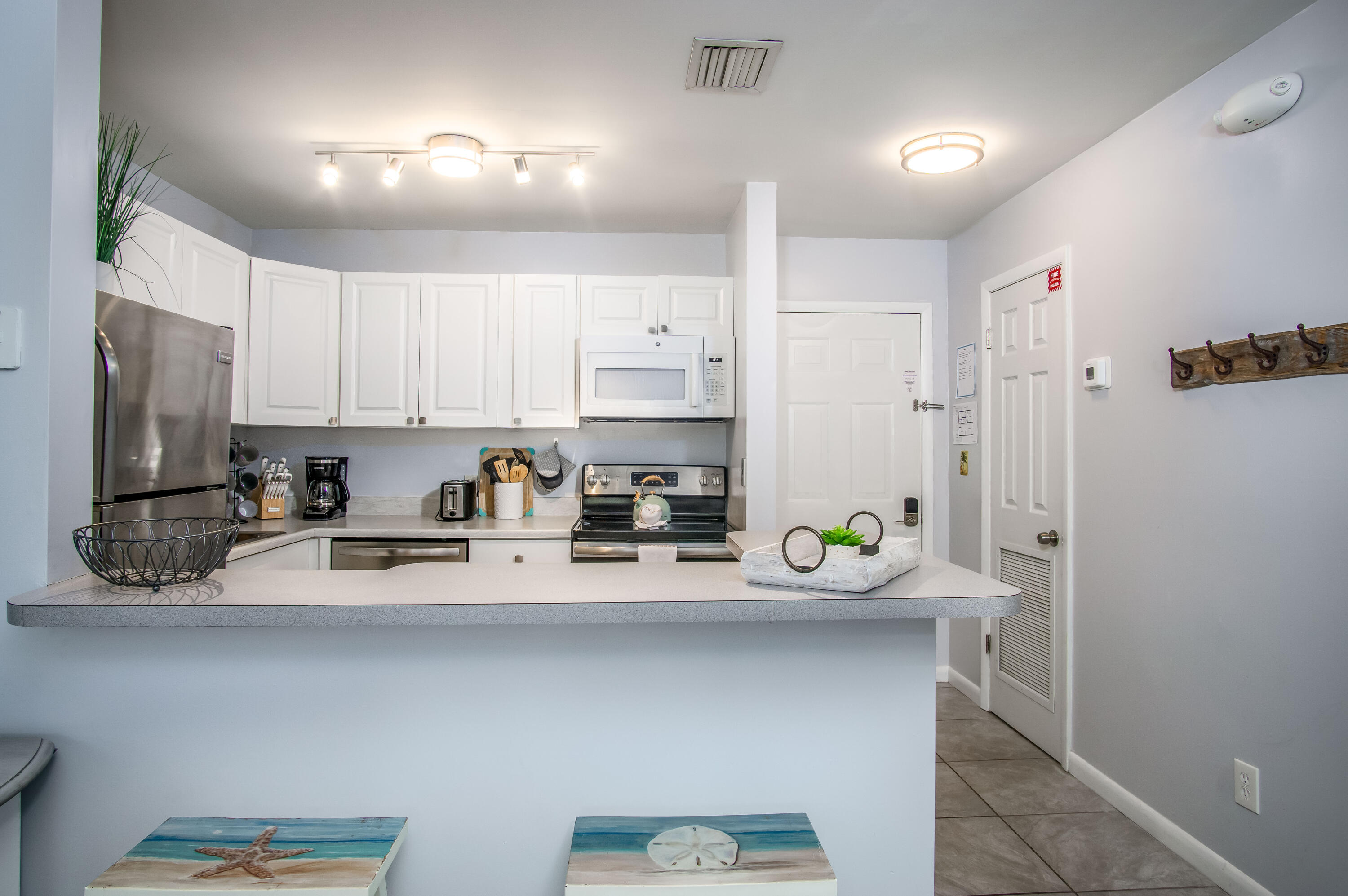 107 Avenue D 212