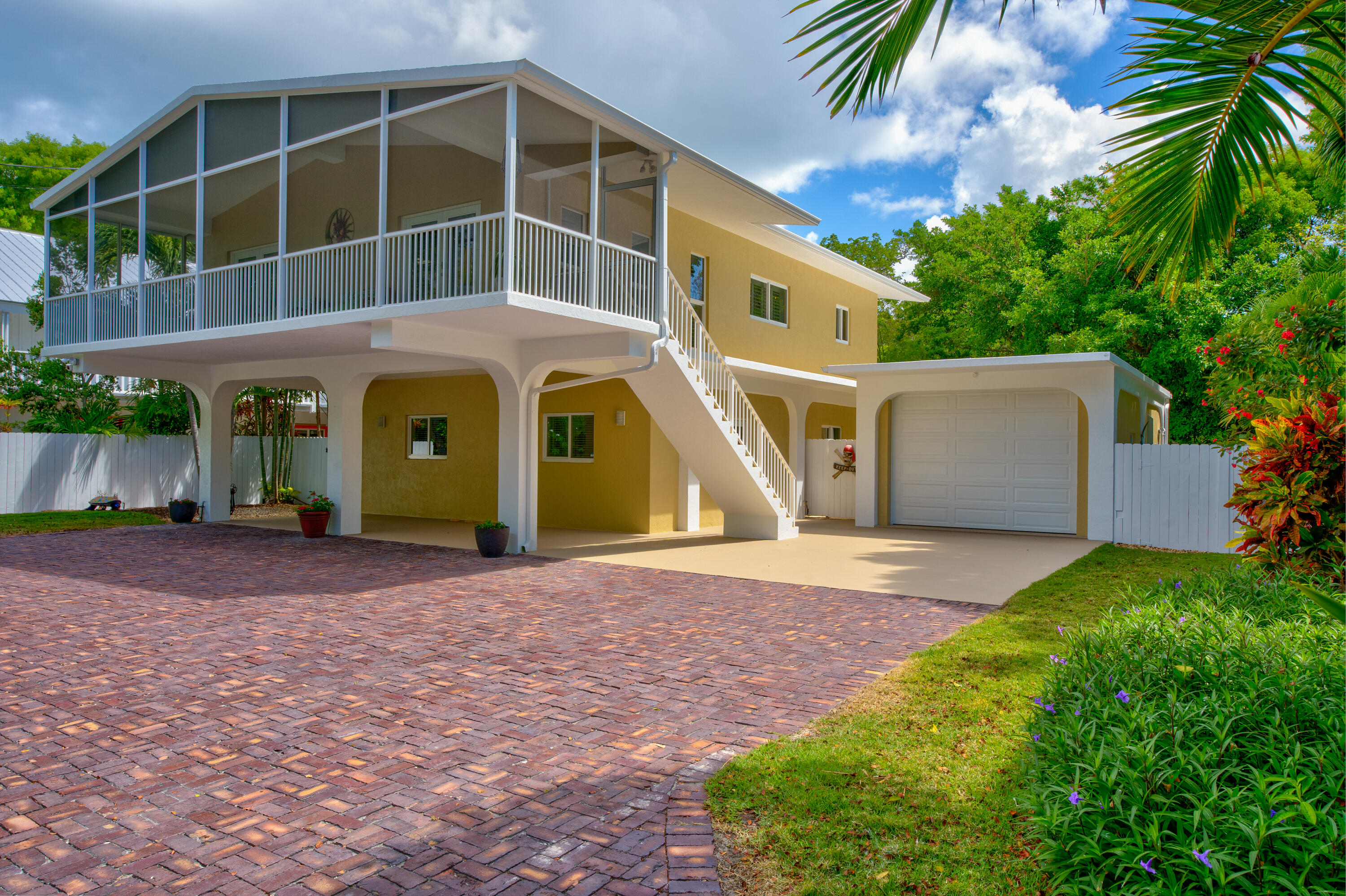 250 Key Honey Lane