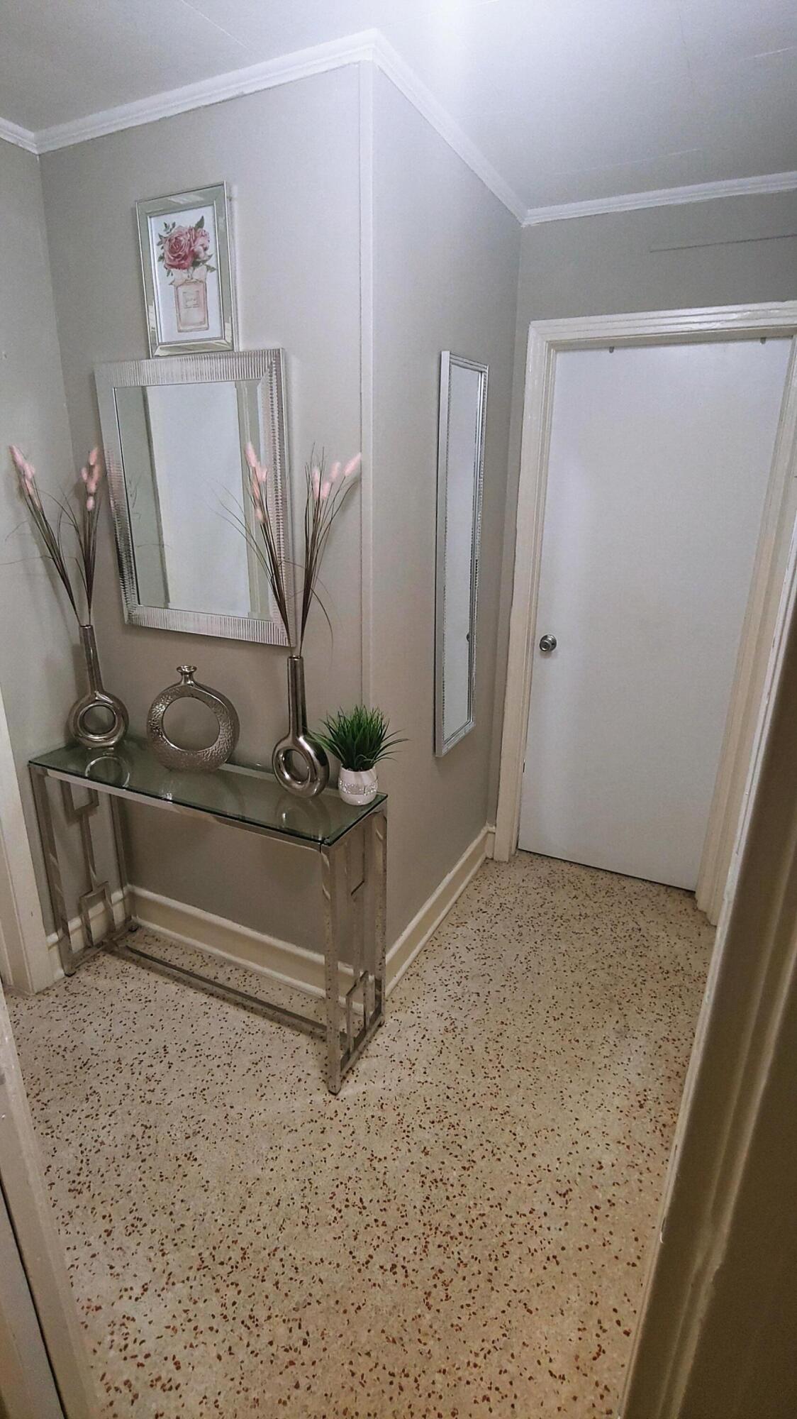2322-2324 Seidenberg Avenue