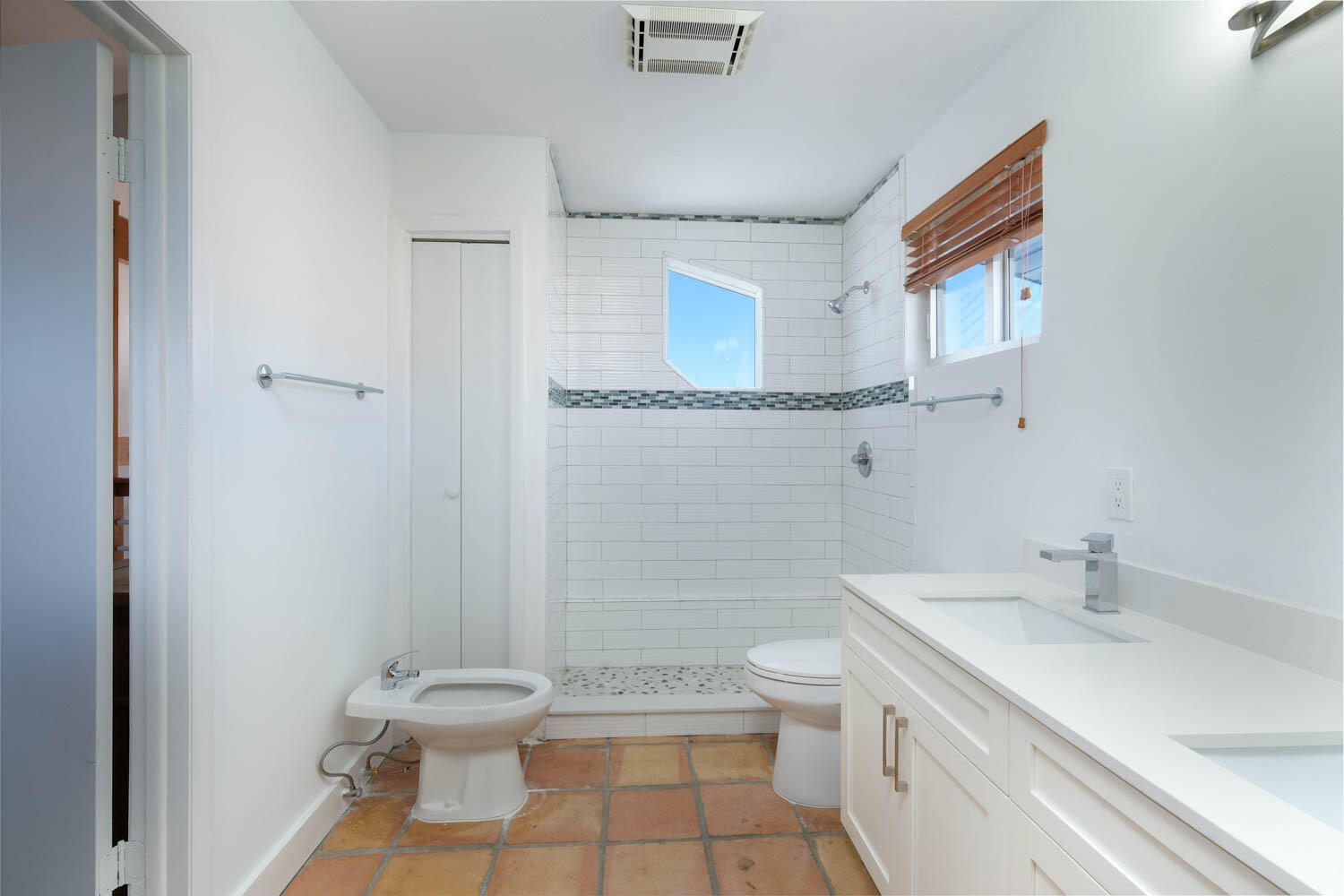 556 Avenue A