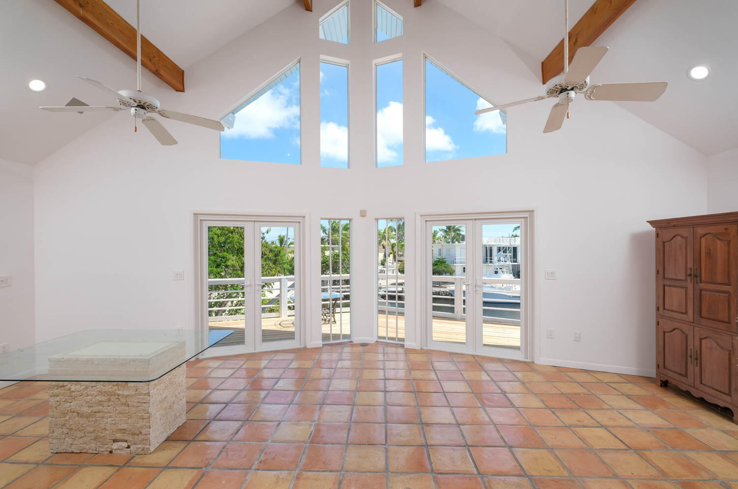 556 Avenue A